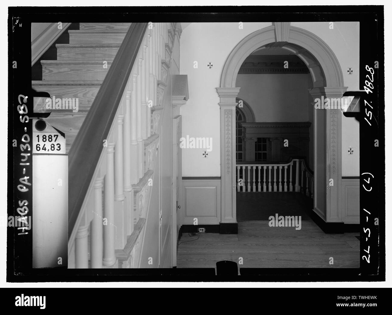 Deuxième étage Hall ; le mur sud, en bas à gauche (R). Couple stéréoscopique sur plaque de verre nombre PA-1430-139 LC-HABS-GS05-2L-S-1 157,4828. Droite (non imprimé) - l'indépendance Hall, l'Independence Hall, 500 Chestnut Street, Philadelphie, comté de Philadelphie, PA Banque D'Images