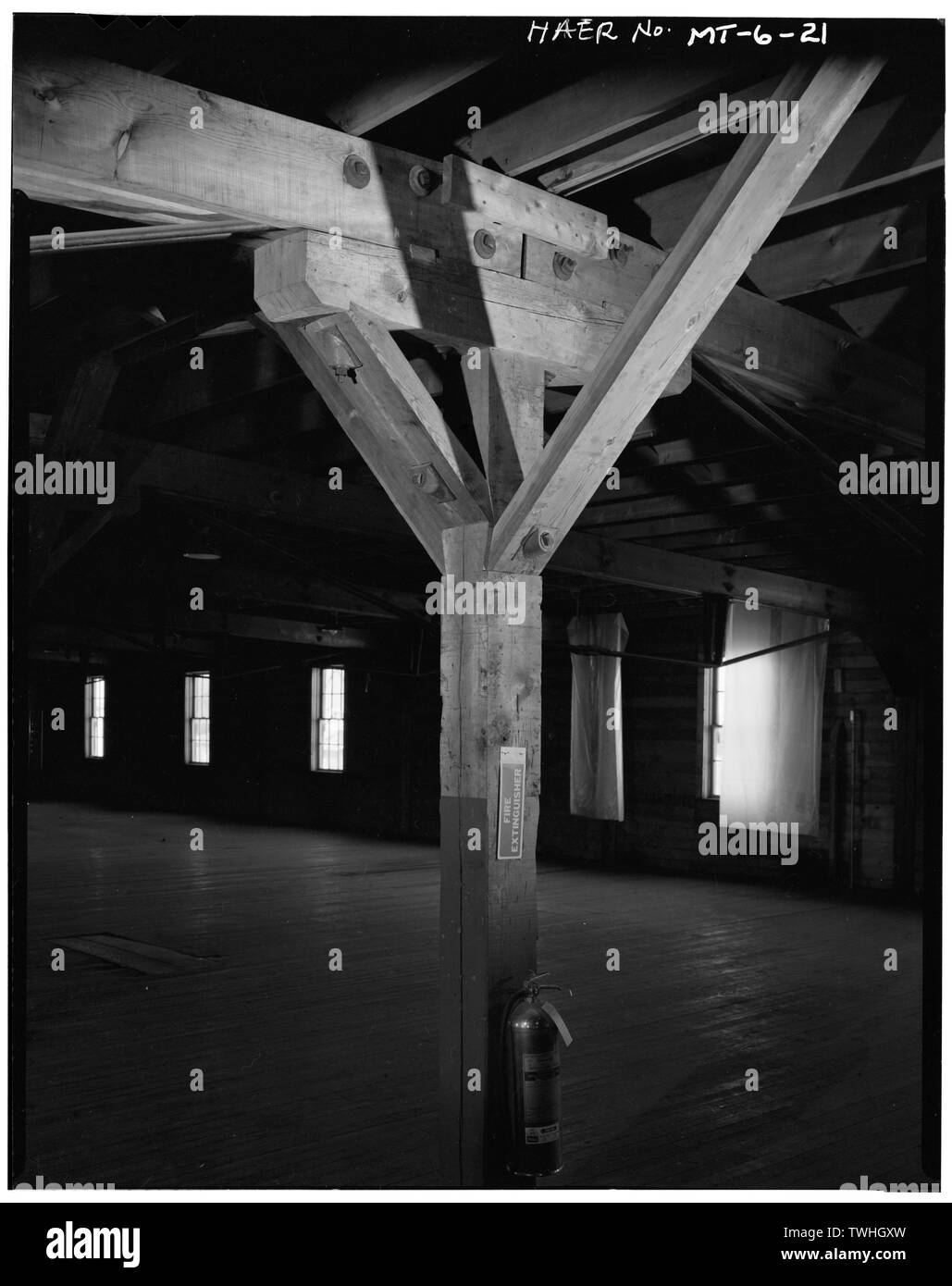 Deuxième étage, DÉTAIL DE SUPPORT POST - Le Lac Flathead Cherry Growers Association, Entrepôt 20 North Main Street, Kalispell, MT, Flathead Comté Banque D'Images