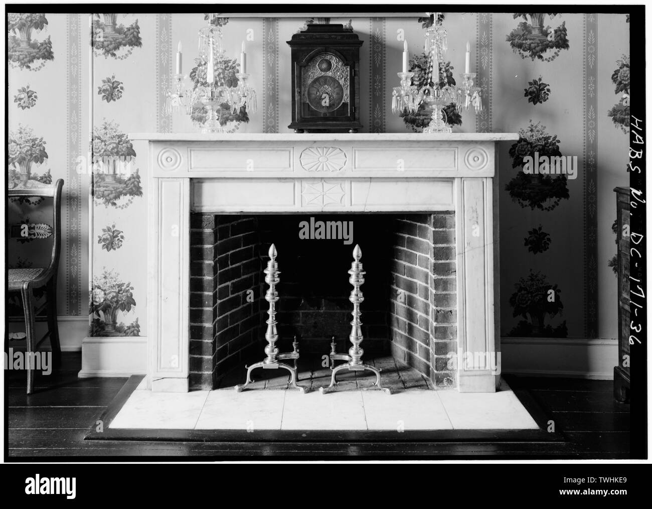 Deuxième étage, AU SUD-OUEST, CHAMBRE À COUCHER - MANTEL Lieu Tudor, 1644 31e Rue, Northwest, Washington, District of Columbia, DC Banque D'Images