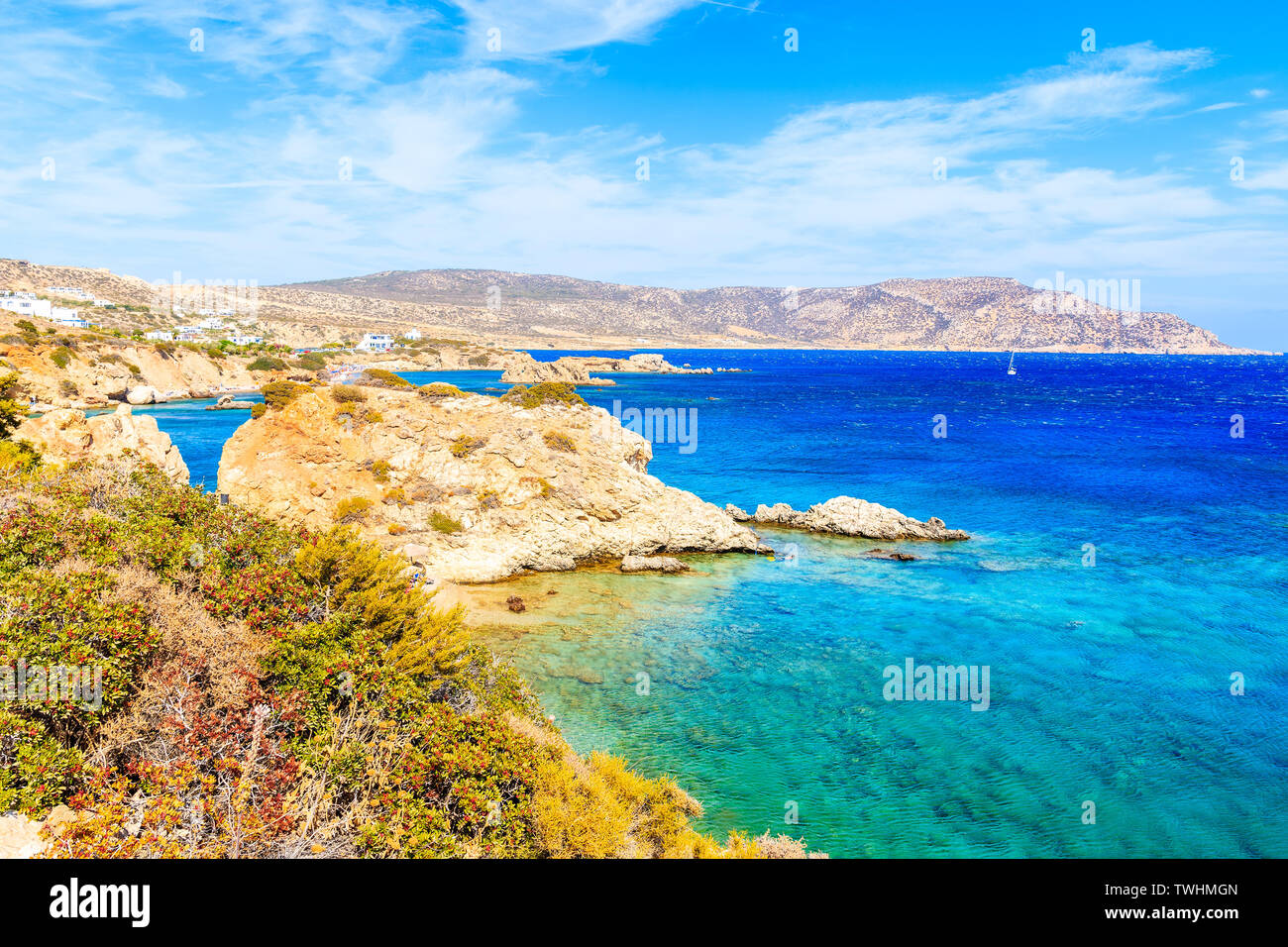 Vue magnifique sur la mer de la côte de l'île de Karpathos, Grèce village près de Ammopi Banque D'Images