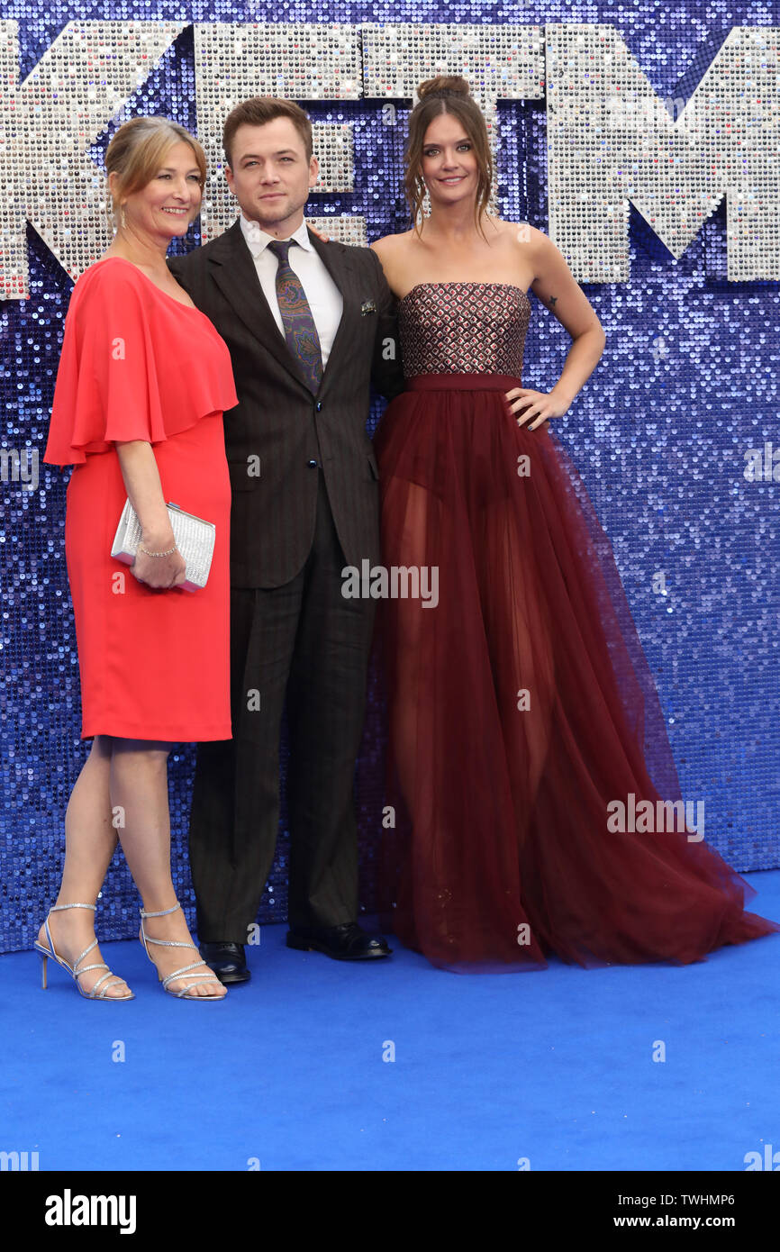Rocketman UK Premiere - Arrivées avec : Emily Thomas Egerton, Taron, maman Christine Où : London, Royaume-Uni Quand : 20 mai 2019 Credit : Lia Toby/WENN.com Banque D'Images