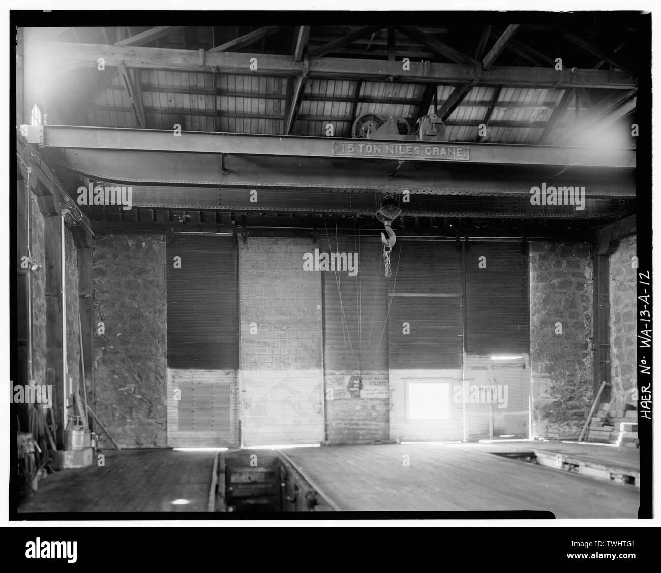 SHOP INTÉRIEUR, MONTRANT SURECOUTE NILES CRANE - Yakima Valley Railroad, la Société des transports interurbains en Carbarn, Troisième Avenue et de la rue Pine, Yakima, Yakima County, WA ; prise par : Schmidt, Jigger, photographe Banque D'Images