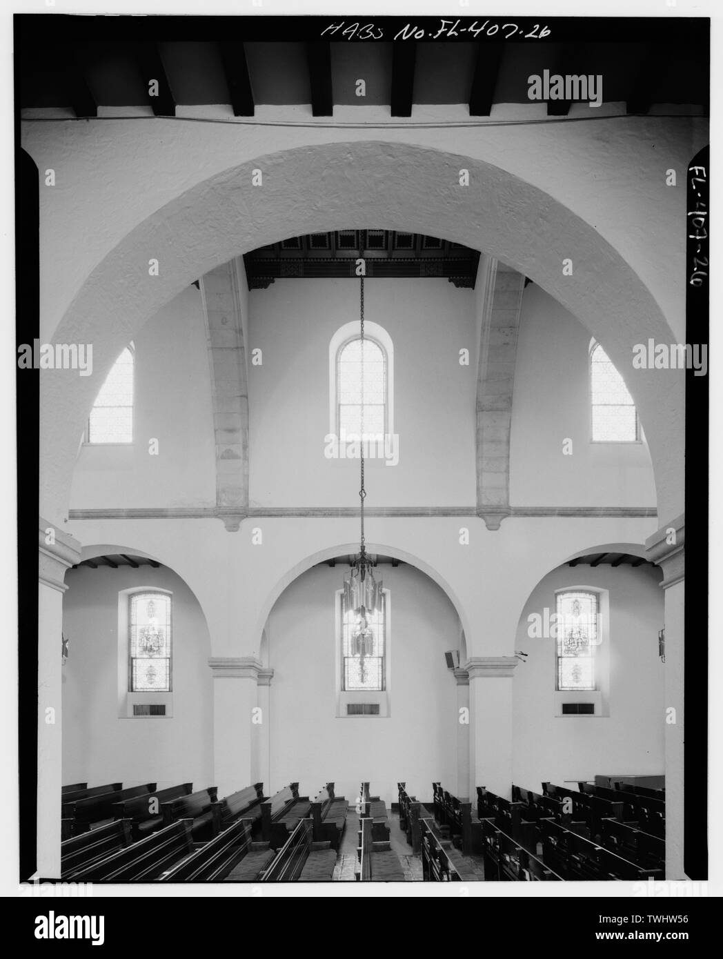 Tourné DANS LA NEF DU MILIEU DE ST. FRANCES CHAPELLE (DIRECTION PHOTOGRAPHIE - Nord). - Knowles Memorial Chapel, 1100 Holt Avenue, Winter Park, Orange County, FL Banque D'Images