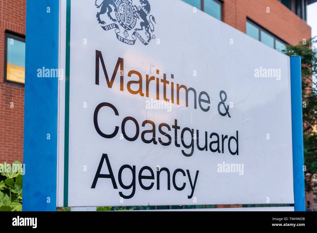 Signe de la Maritime and Coastguard Agency (MCA) en direction de Southampton, England, UK Banque D'Images