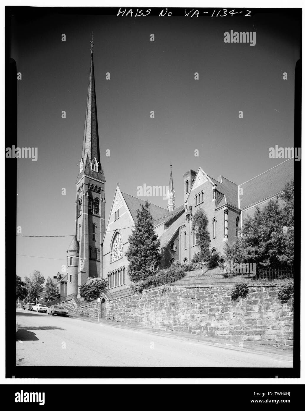 Vue latérale LE LONG COURT ST. - First Baptist Church, cour et 11e rues, Lynchburg, Lynchburg, VA Banque D'Images Vue latérale LE LONG COURT ST. - First Baptist Church, cour et 11e rues, Lynchburg, Lynchburg, VA Banque D'Images