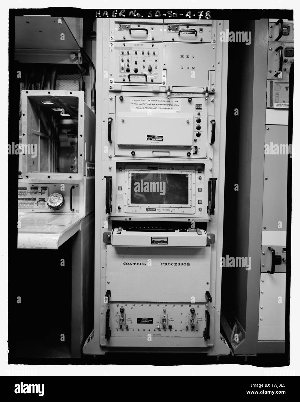 Réseau numérique Sacdin (Sac), côté sud - Ellsworth Air Force Base, Delta, vol de contrôle de lancement, Route de comté CS23A, au nord de la sortie 127, de l'intérieur, le comté de Jackson, SD ; Hess, Roise, entreprise et entrepreneur, Wegman-French, Lysa, émetteur ; Lyon, Robert, photographe ; Lauber, John F, historien Banque D'Images