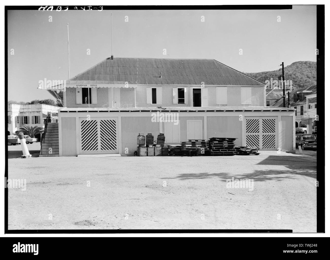 - Scalemshouse, aux environs de la place du quai de Christiansted, Christiansted, Sainte-Croix, VI ; Schellerup, Ludvig ; Alouette, Martin ; Thomas, B ; Branegan, W ; Iversen, Forgeron Royal ; Rogers, Andrei, délinéateur ; Macioge, Frank, un délinéateur ; Fritz Henle (1909-1993), photographe américain Description Date de naissance/décès 9 Juin 1909 31 janvier 1993 Lieu de naissance/décès Dortmund, Allemagne Saint Croix, îles Vierges américaines période de travail lieu de travail 1938-1993 Etats-Unis d'Amérique contrôle d'autorité : Q85731 : VIAF 79132734 ISNI : 0000 0000 8396 8666 ULAN : 500014771 RCAC : n50031152 GND : 118869531 Banque D'Images