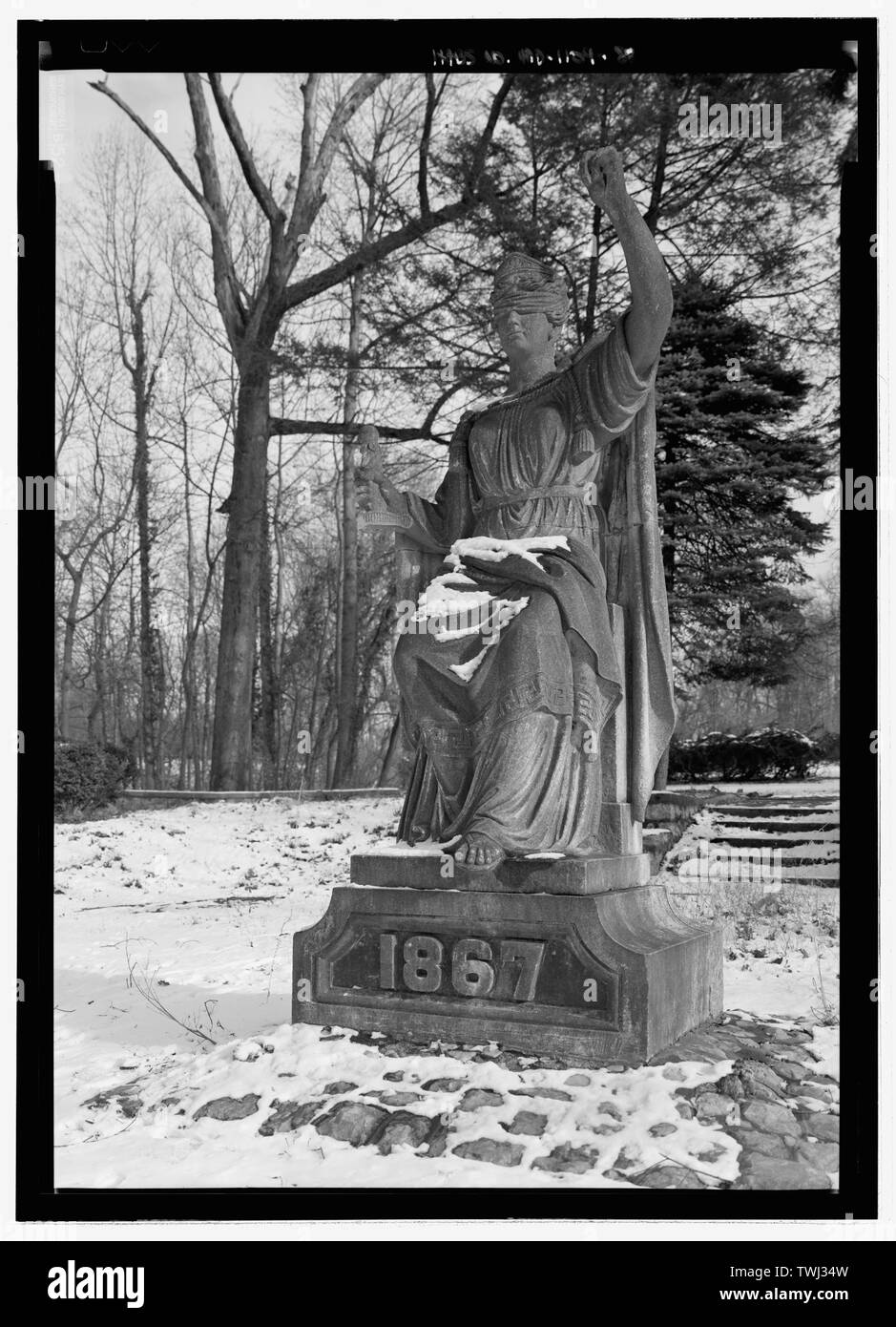 Sculpture, la justice - Parc National Seminary, borné par Capitol Beltway (I-495), Linden Lane, poêle à bois Avenue, et Smith Drive, Silver Spring, dans le comté de Montgomery, MD ; U.S. Département de l'armée ; Ray, Arthur ; Cassedy, John Irving, Ament, James ; E ; Davis, Roy Tasco ; Holman, Emily Elizabeth ; Schneider, Thomas Franklin ; Rosenthal, James, l'équipe de terrain ; Prix, Virginie B, émetteur ; Ott, Cynthia, historien ; Boucher, Jack E, photographe ; Lavoie, Catherine C, gérant de projet, prix, Virginie B, émetteur ; Prix, Virginie B, émetteur Banque D'Images