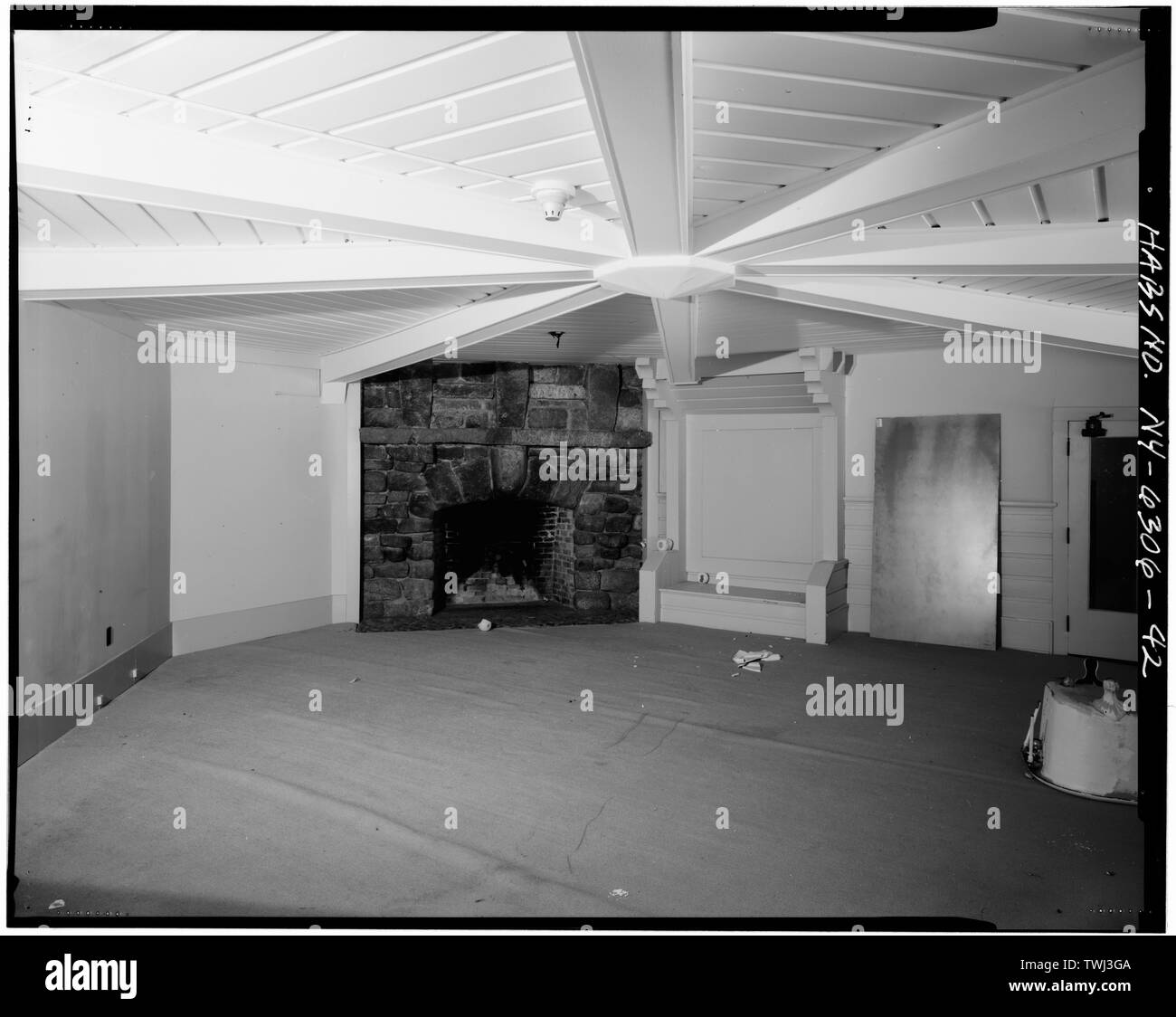 Deuxième étage, les tours, l'arête de la salle du nord, à la cheminée et plafond du sud au détail. - Lake Placid Club, aile de la forêt, côté est de Mirror Lake Drive, au nord de la State Route 86 et Main, North Elba, Essex County, NY Banque D'Images