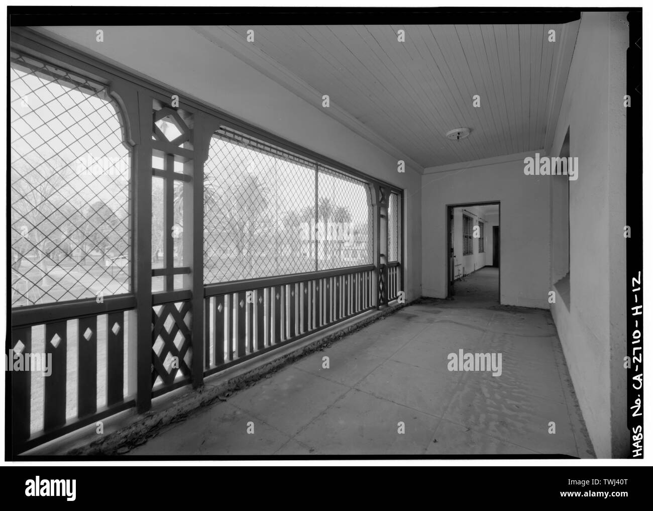 Deuxième étage balcon nord, à l'Est. - Agnews State Hospital, Femmes en quartier calme et moyenne capacités, entre le nord et sud de la promenade Circle, Santa Clara, Santa Clara County, CA Banque D'Images