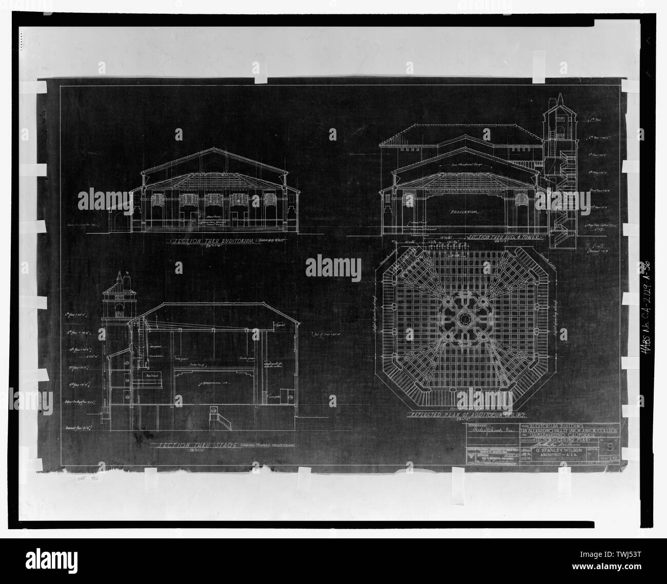 Sections. Plan du plafond. San Bernardino Valley Union Junior College, de l'Auditorium Building. Stanley G. Wilson, Architecte, A.I.A., Riverside, Californie. Feuille 9, n ? 692. 1 à 8 cm à l'échelle de pied. Le 27 mars 1936. Application no. 1446, approuvé par l'État de Californie, ministère des Travaux publics, Division de l'architecture, le 22 avril 1936. - San Bernardino Valley College, Auditorium, 701 South Mount Vernon Avenue, San Bernardino, San Bernardino County, CA Banque D'Images