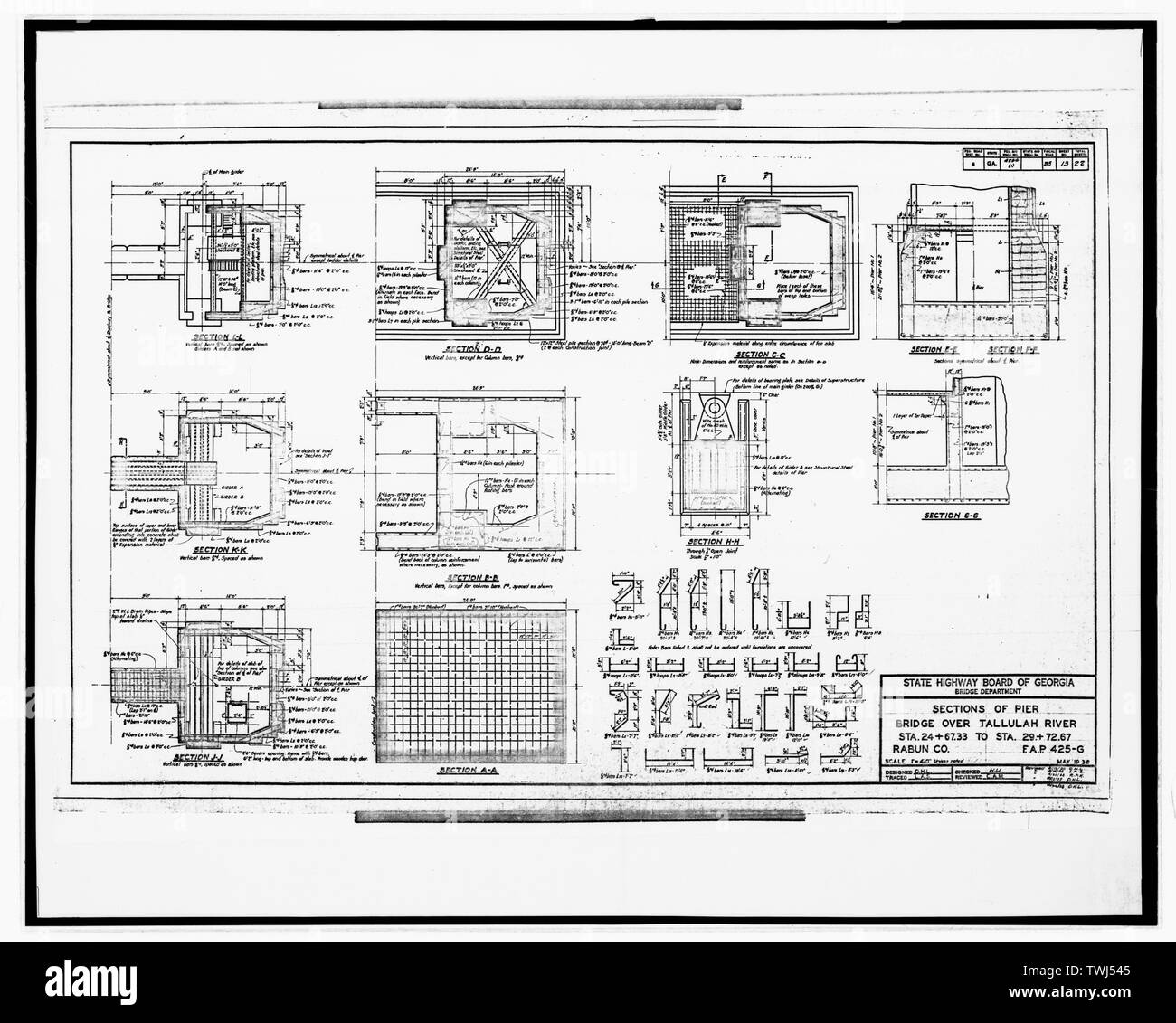 Sections de quai, pont au-dessus de la rivière - Tallulah Tallulah Falls Bridge, enjambant Tallulah Falls River sur la route 23-State Route 15, Tallulah Falls, Habersham Comté, GA Banque D'Images
