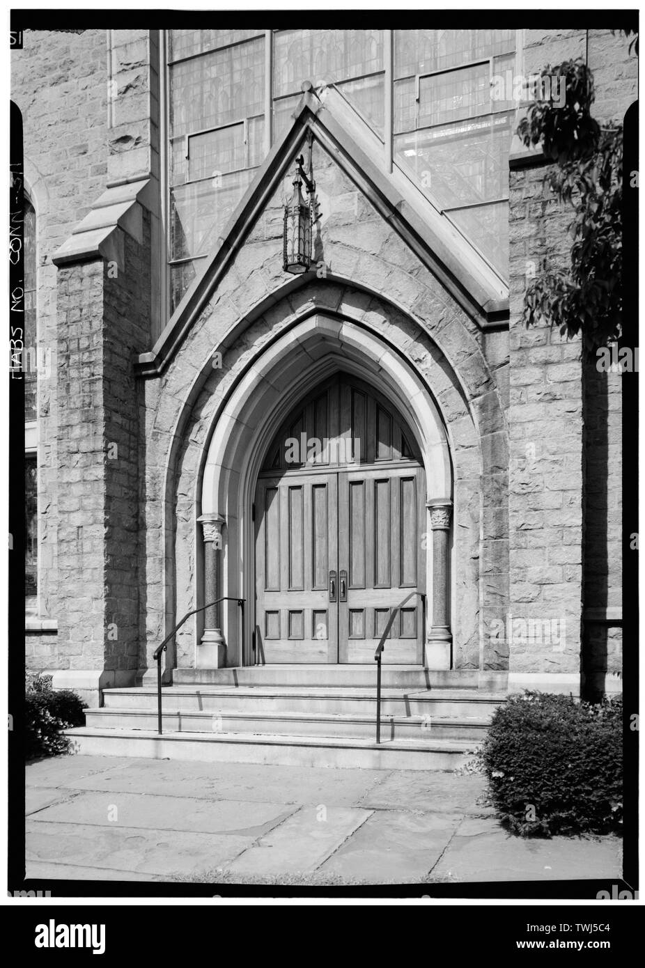 Septembre 1966 DÉTAIL ENTRÉE - Southport Congregational Church, 523 Pequot Road, Southport, comté de Fairfield, CT Banque D'Images