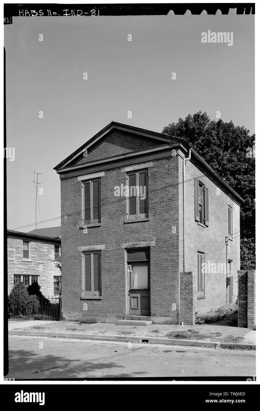 Septembre 1971 VUE GÉNÉRALE DU SUD-OUEST DE L'Afrique (FAÇADE AVANT) - Dr William Davies Hutchings, Bureau 718 West Third Street, Madison, Comté de Jefferson, dans ; Lumineux, Michael G ; Jandoli, Liz, émetteur Banque D'Images