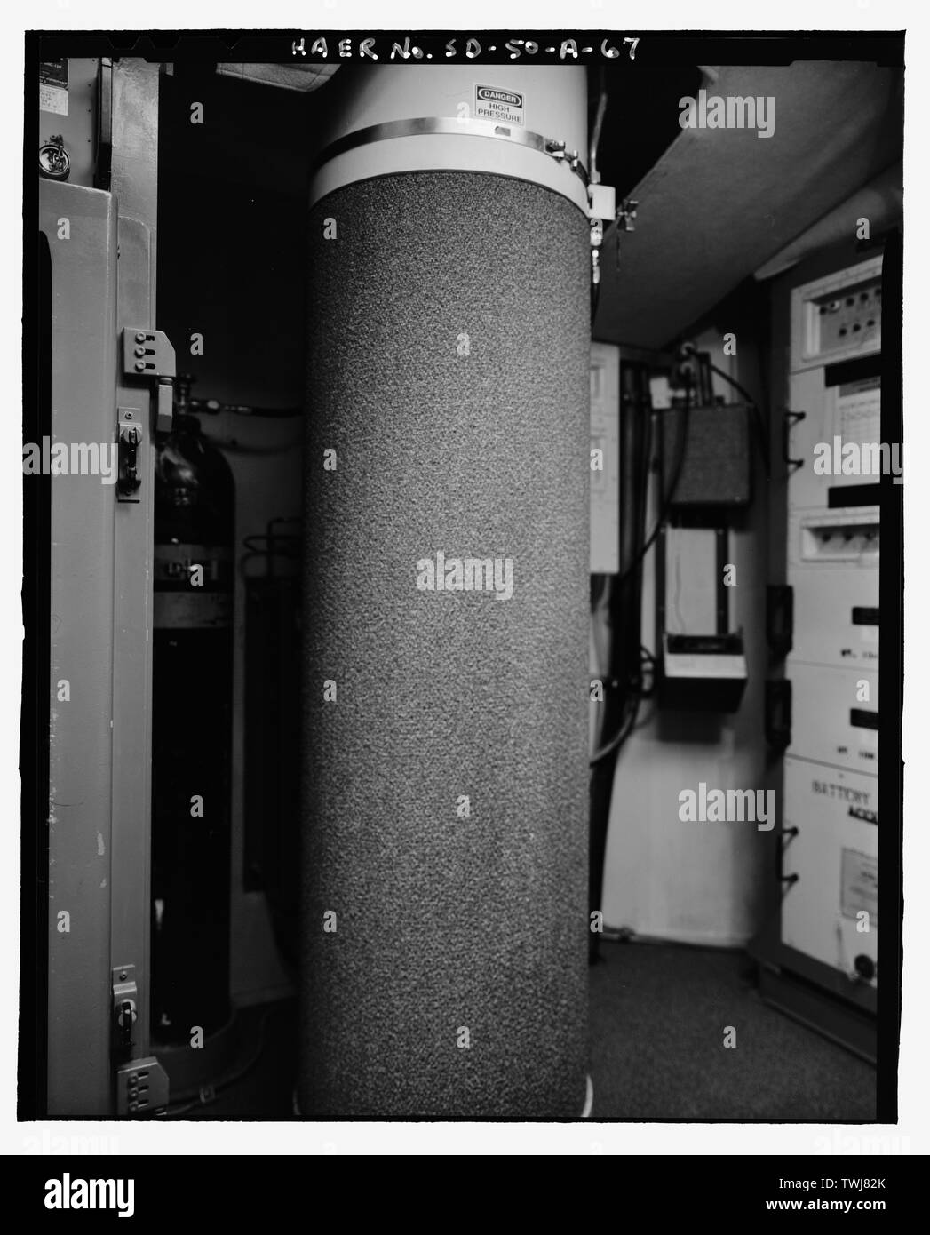 L'isolateur de choc, coin nord-est - Ellsworth Air Force Base, Delta, vol de contrôle de lancement, Route de comté CS23A, au nord de la sortie 127, de l'intérieur, le comté de Jackson, SD ; Hess, Roise, entreprise et entrepreneur, Wegman-French, Lysa, émetteur ; Lyon, Robert, photographe ; Lauber, John F, historien Banque D'Images