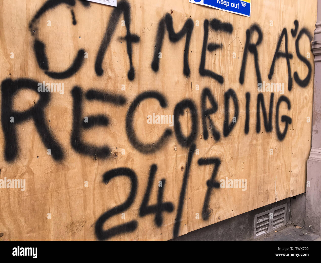 L'enregistrement de caméras, signe dans la rue Sauchiehall Street, à Glasgow, en Écosse. Banque D'Images