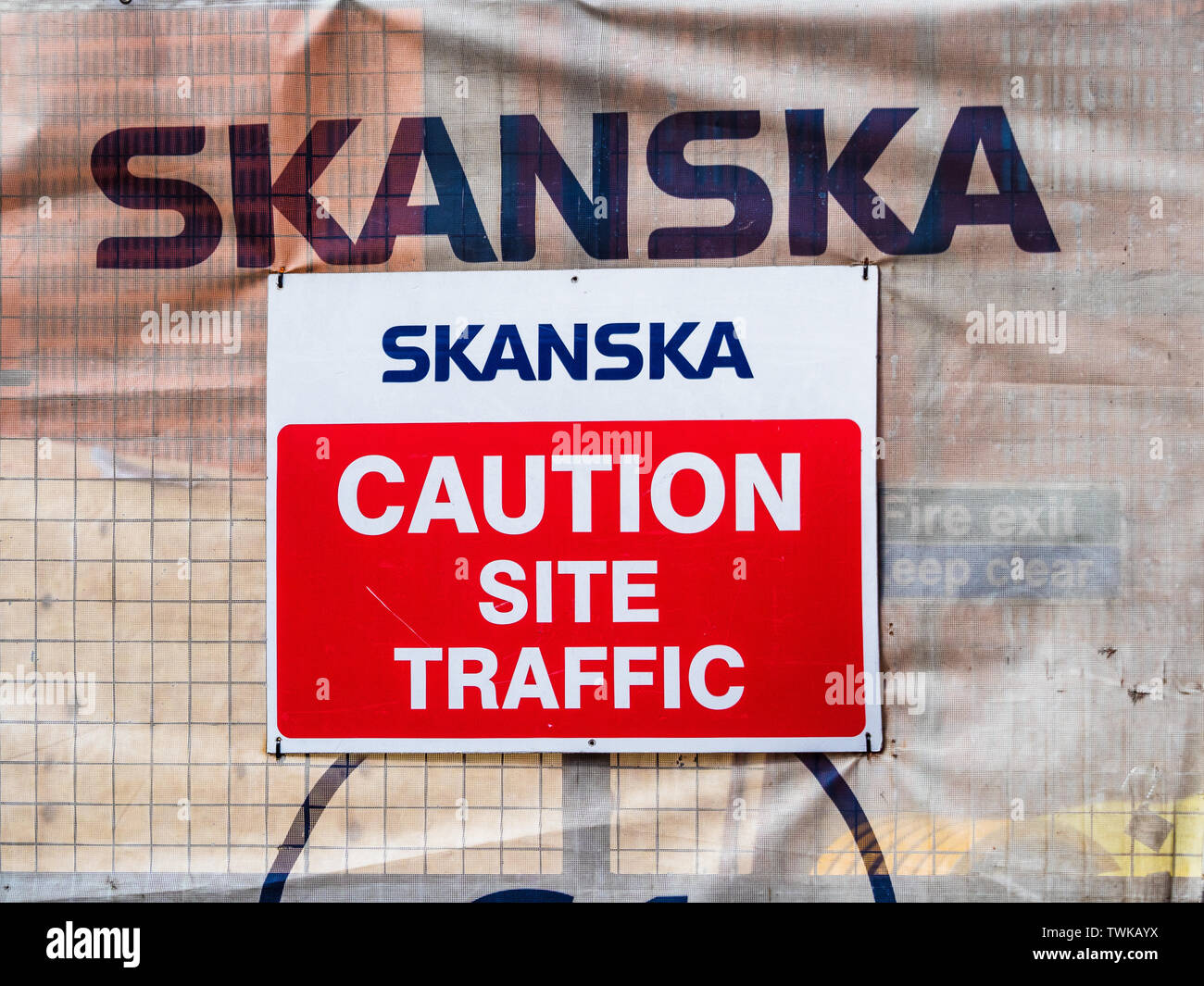 Des panneaux de chantier Construction Skanska - Skanska est une multinationale suédoise de construction et de développement - Mondes 5ème plus grande entreprise de construction Banque D'Images