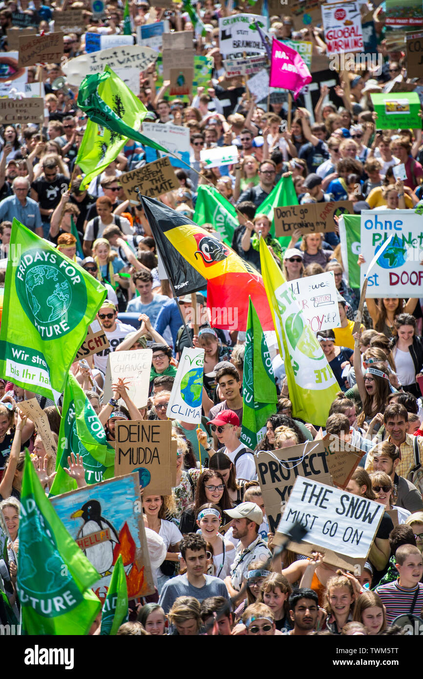 "Vendredi pour Avenir" manifestation à Aix-la-Chapelle, Allemagne à 21 de 2019. Banque D'Images