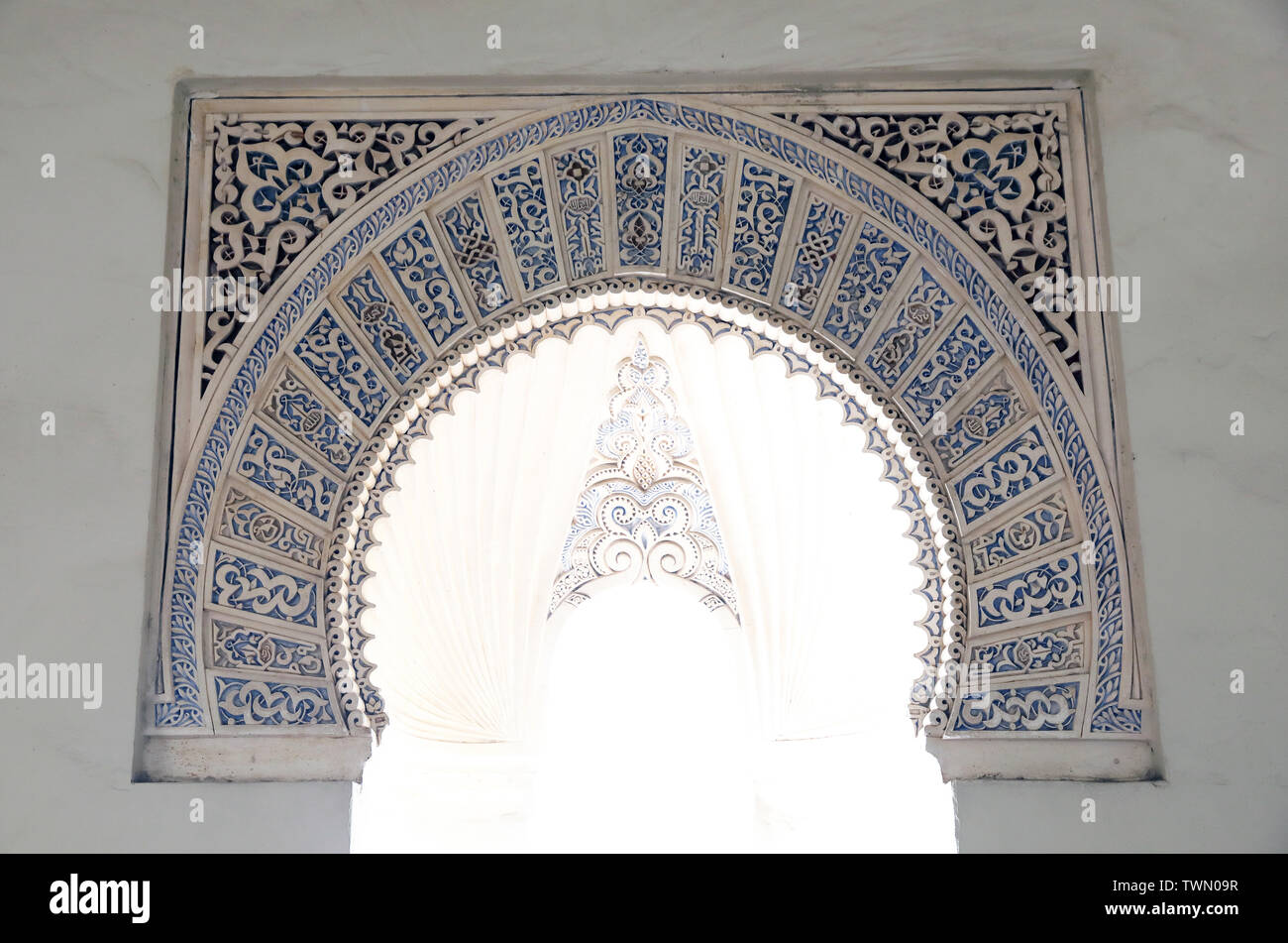 Détails de l'architecture dans les cours de la Citadelle mauresque, l'Alcazaba de Malaga, sur la Costa del Sol, Espagne, Europe Banque D'Images