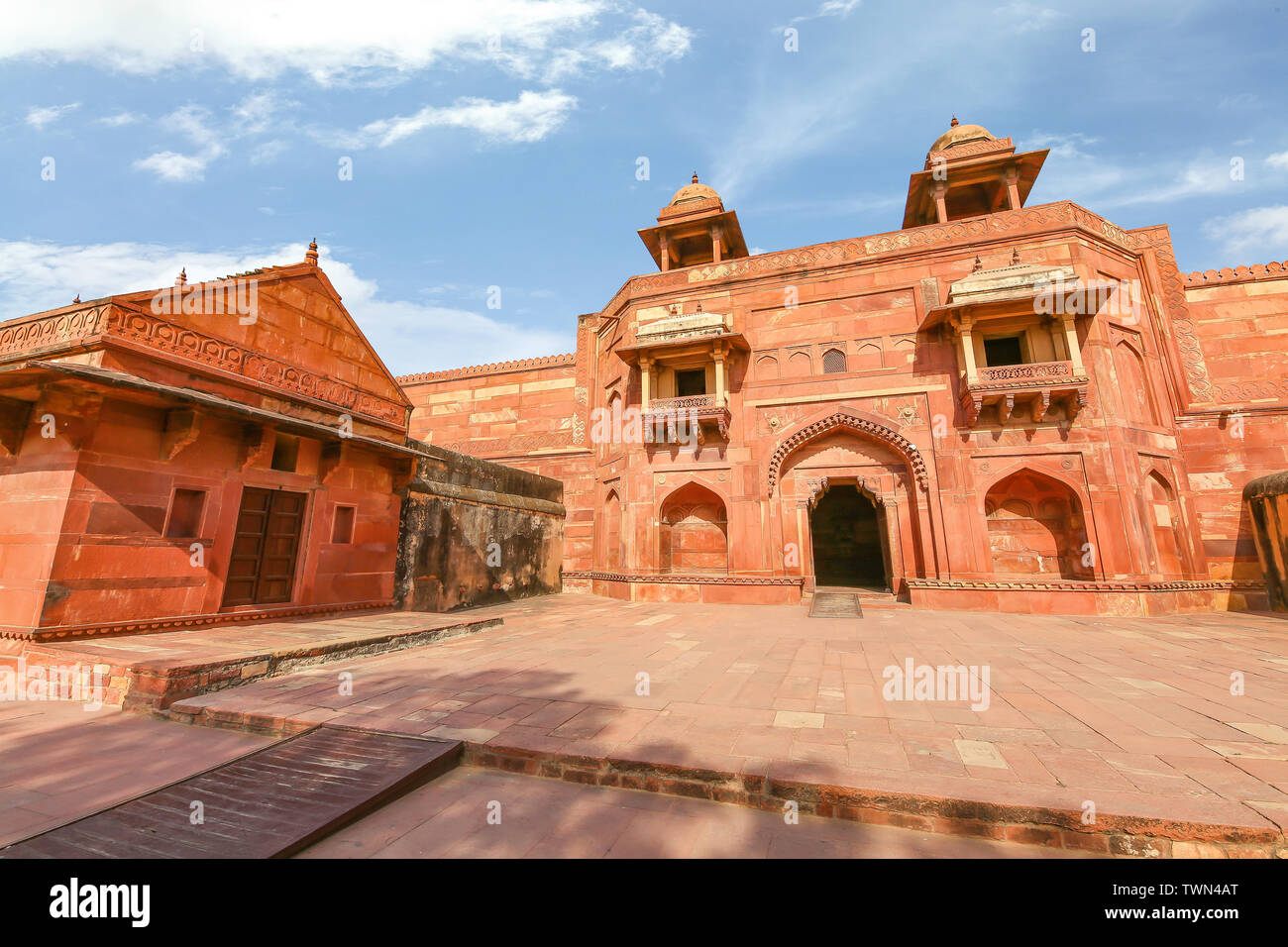 Fatehpur Sikri entrée de Jodha Bai palace. Fatehpur Sikri est un fort médiéval ville faite de grès rouge à Agra Inde Banque D'Images