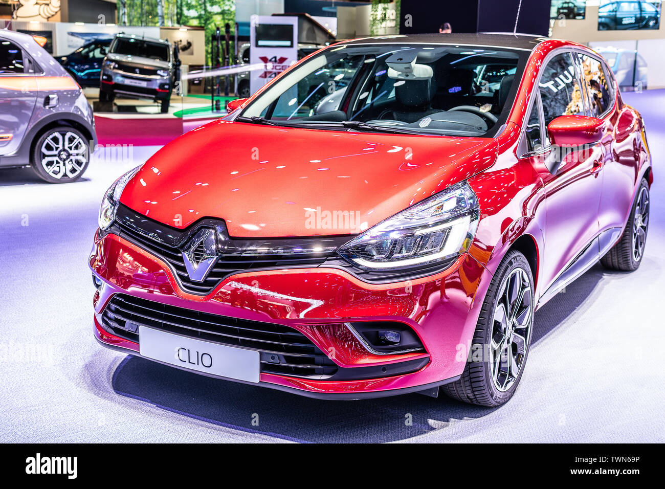 Paris, France, Octobre 05, 2018 : Nouvelle Renault Clio IV au Mondial de l'Automobile de Paris, 4e gen berline voiture produite par Renault Banque D'Images