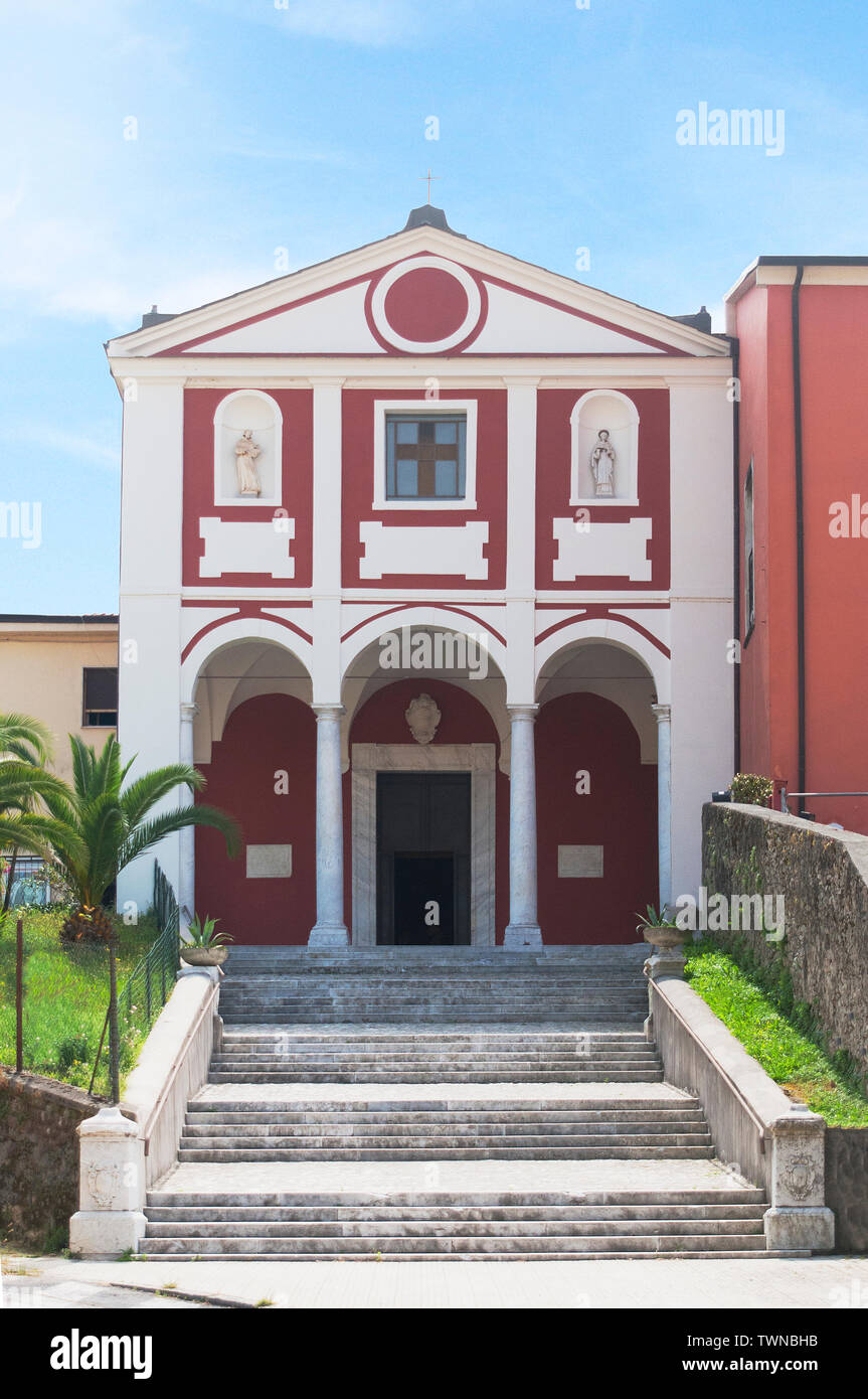 Église de San Francesco à Carrare, en Toscane. L'Italie. Banque D'Images