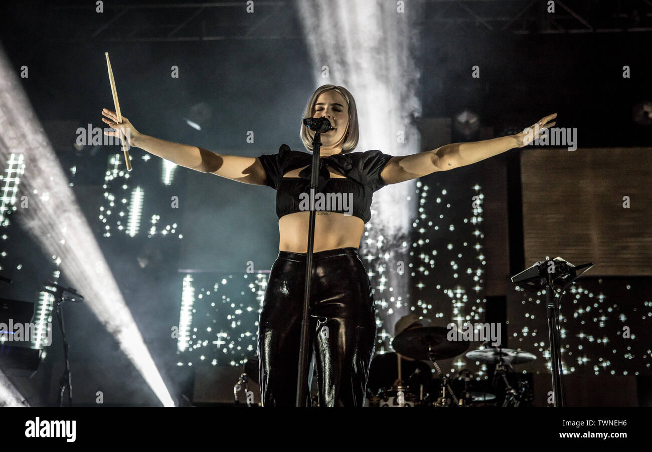 Anne-Marie ouvre sa tournée 2019 avec une performance live à l'O2 Academy Bournemouth comprend : Anne-Marie Où : Bournemouth, Royaume-Uni Quand : 21 mai 2019 Source : WENN.com Banque D'Images