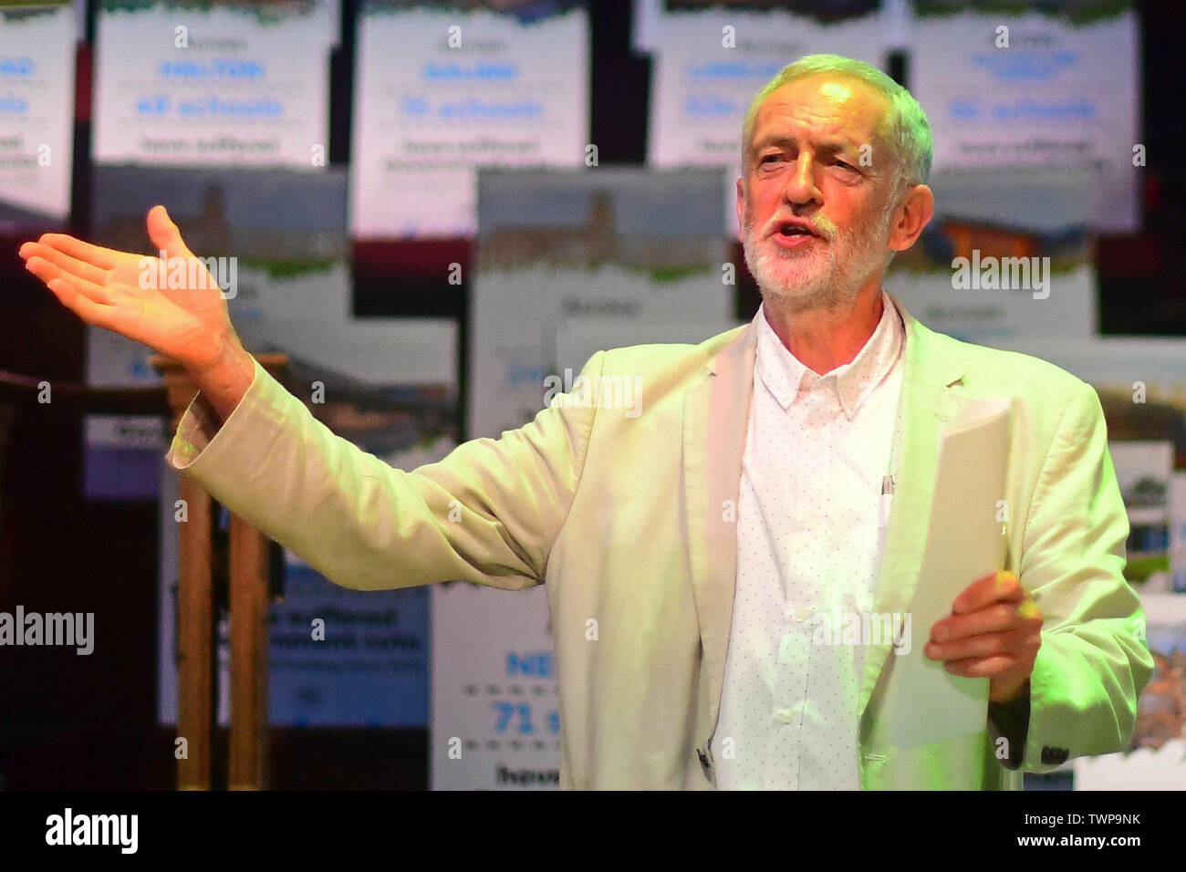 Jeremy Corbyn lors d'un ensemble de l'éducation rassemblement au Central Hall Westminster à Londres. Banque D'Images