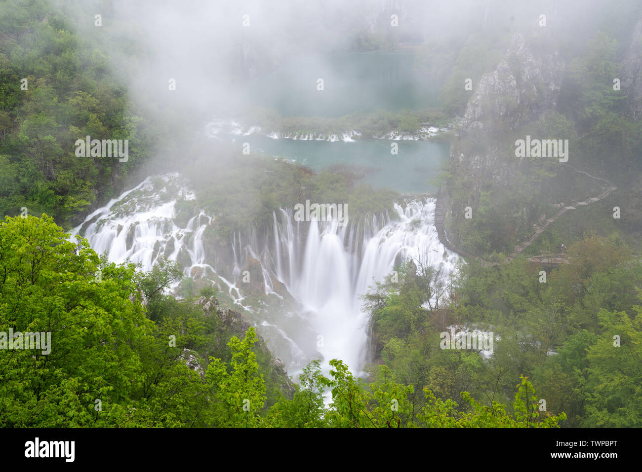 Les lacs de Plitvice dans le parc national Plitvicka Jezera. La partie basse des lacs pendant la crue printanière, Croatie Banque D'Images