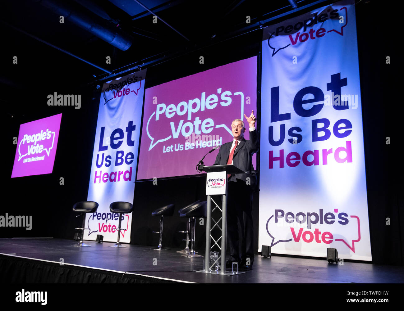 Hilary Benn, comme il l'appelle sur son parti à sortir "fort et clair" en faveur d'un second référendum, alors qu'il traite d'un vote du peuple rassemblement à Leeds. Banque D'Images