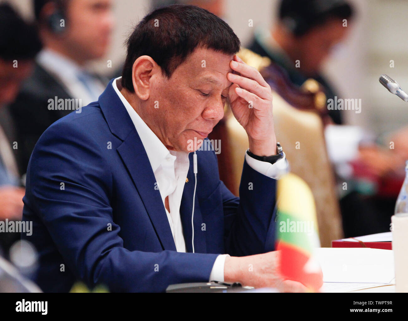 Le président de la République des Philippines, Rodrigo Duterte Roa assiste à une 34e Sommet de l'ASEAN (Plénière) à Bangkok. Le sommet de l'ASEAN est une réunion semestrielle tenue par les membres de l'Association des nations de l'Asie du Sud-Est (ANASE) dans les domaines économique, politique, de la sécurité, et socio-culturel des pays d'Asie. Banque D'Images
