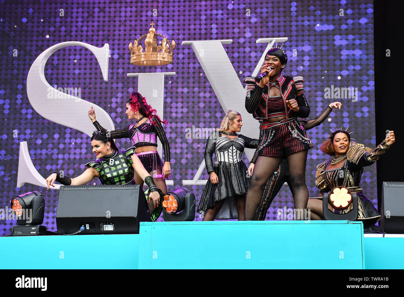 SIX effectue at West End Live 2019 à Trafalgar Square, le 22 juin 2019, Londres, Royaume-Uni. Banque D'Images