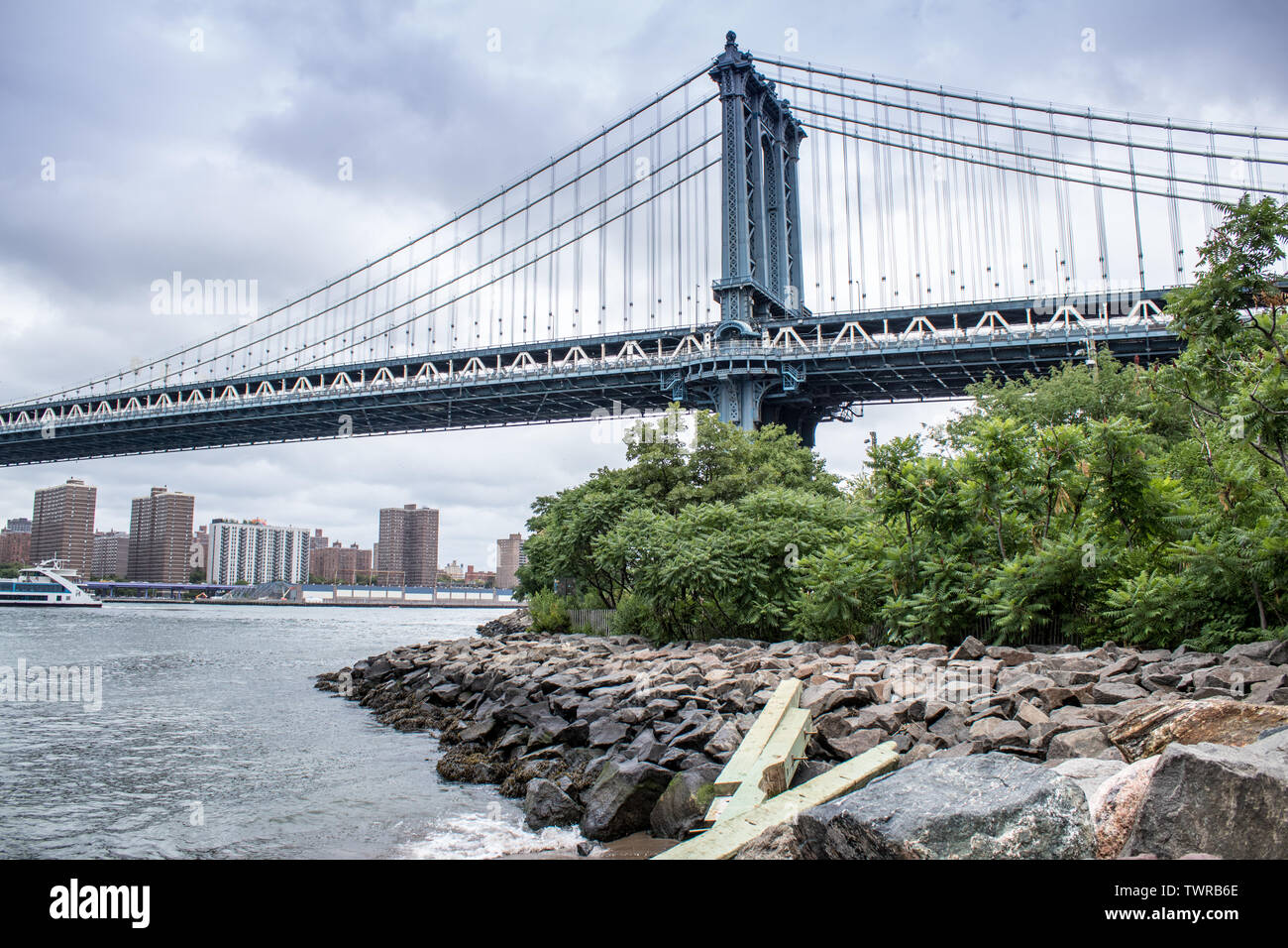 Une vue de la rue principale de pont de Manhattan, Brooklyn, NYC Aire Banque D'Images