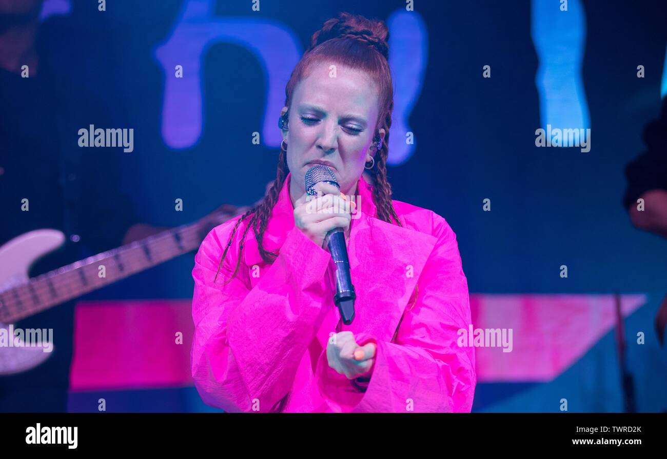 Sept fois British chart-topper et Grammy-award-winner Jess Glynne effectue pour War Child BRITs semaine au O2 Shepherd's Bush Empire comprend : Jess Glynne Où : London, Royaume-Uni Quand : 22 mai 2019 Credit : Phil Lewis/WENN.com Banque D'Images