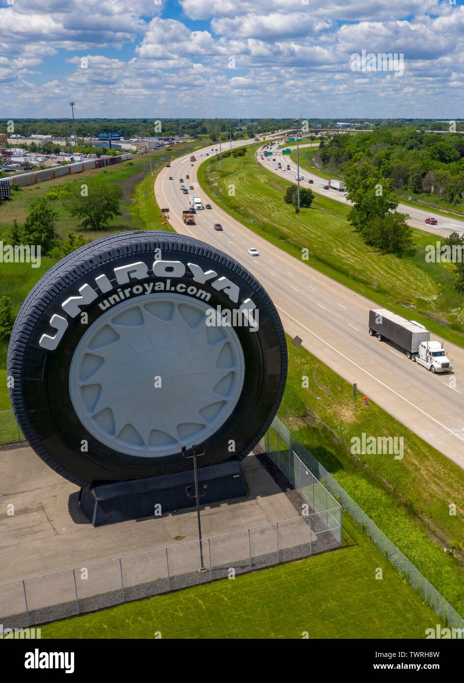 Allen Park, Michigan - le géant Uniroyal pneu, à la périphérie de Detroit le  long de l'