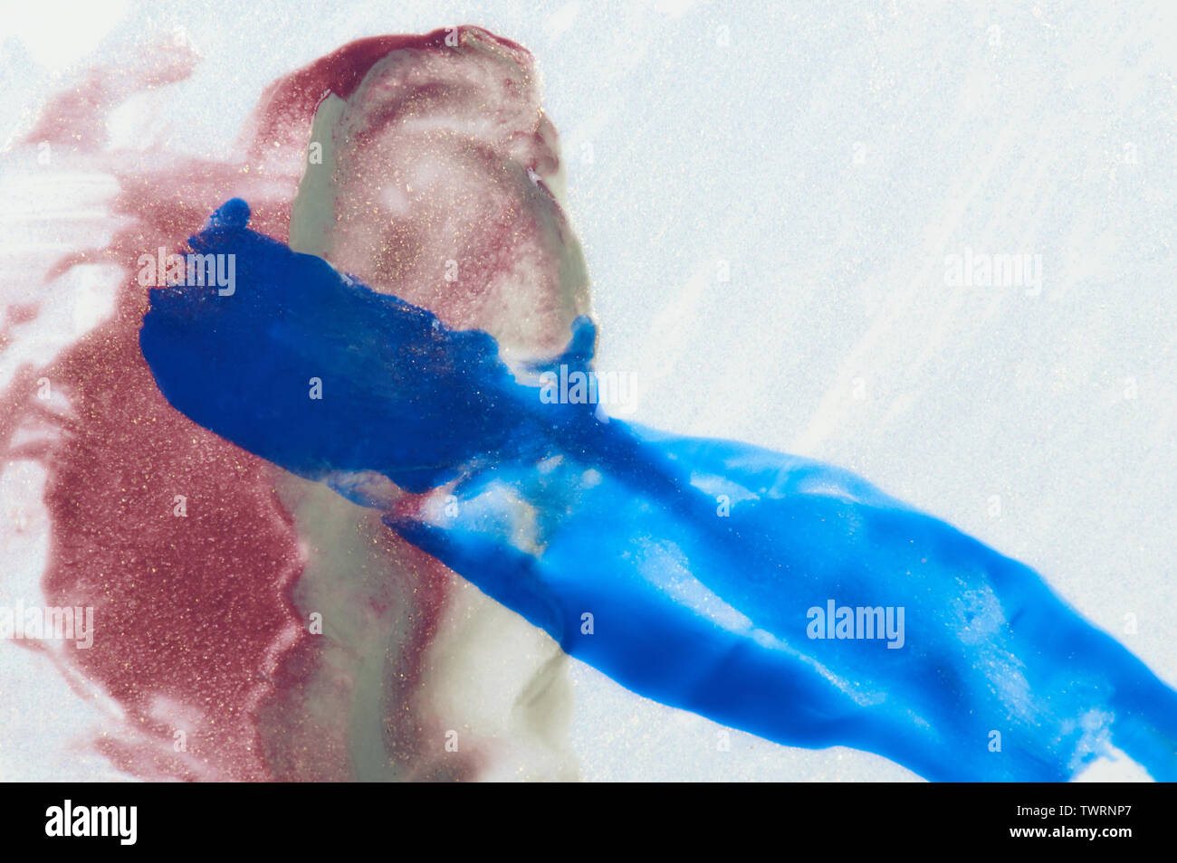 Arrière-plan de la peinture abstraite de couleurs blanc bleu sparkle anf Banque D'Images