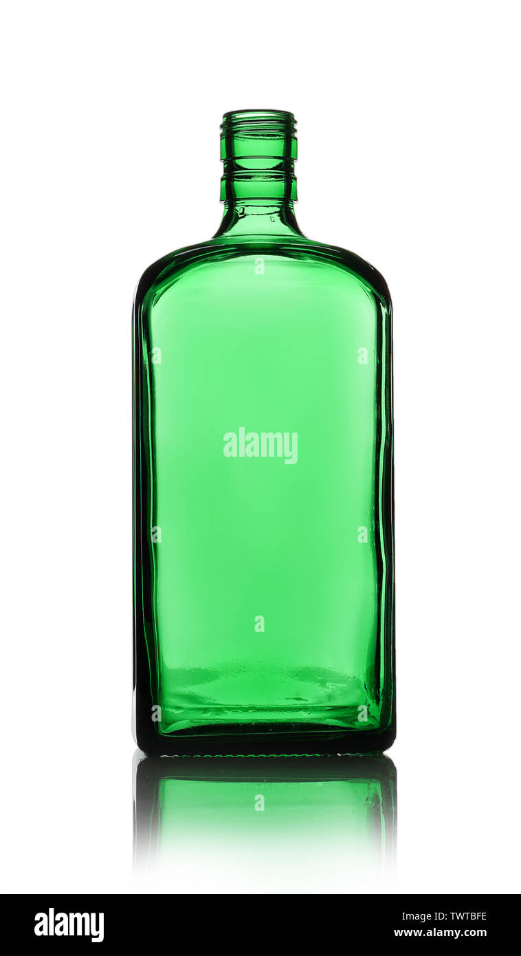 Vider le flacon en verre pour les boissons alcoolisées ou de l'eau sur un fond blanc. Banque D'Images