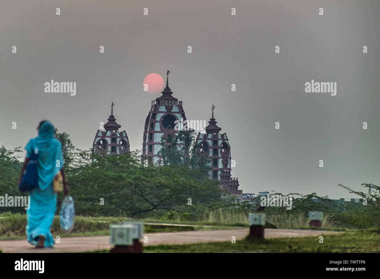 11-Jun-2004 temple iskcon vue du temple du lotus Delhi Inde Banque D'Images