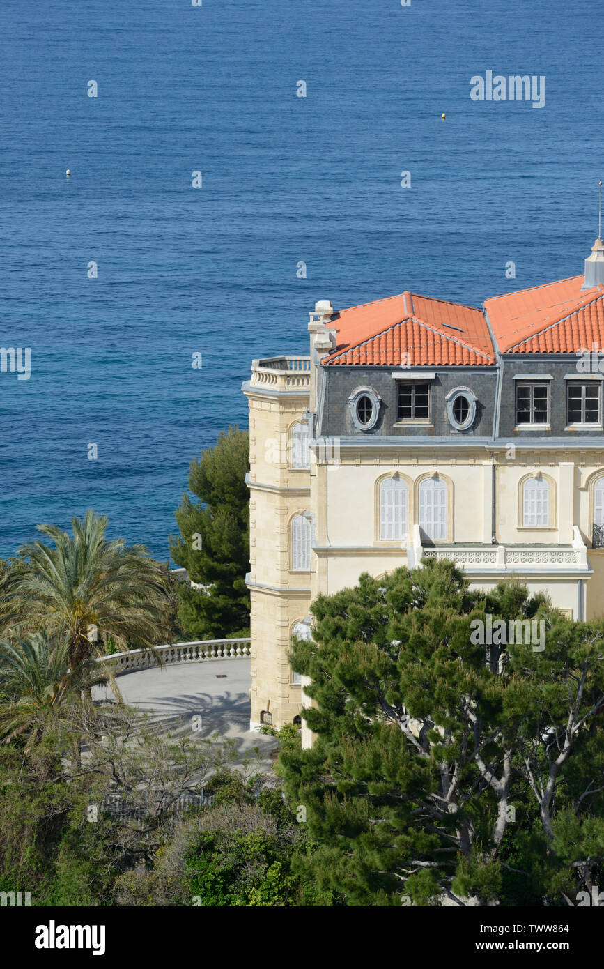 Historique La Belle Epoque Villa Valmer (1865) et du parc public ou le jardin sur la Corniche Kennedy Marseille Provence ou du secteur riverain Banque D'Images