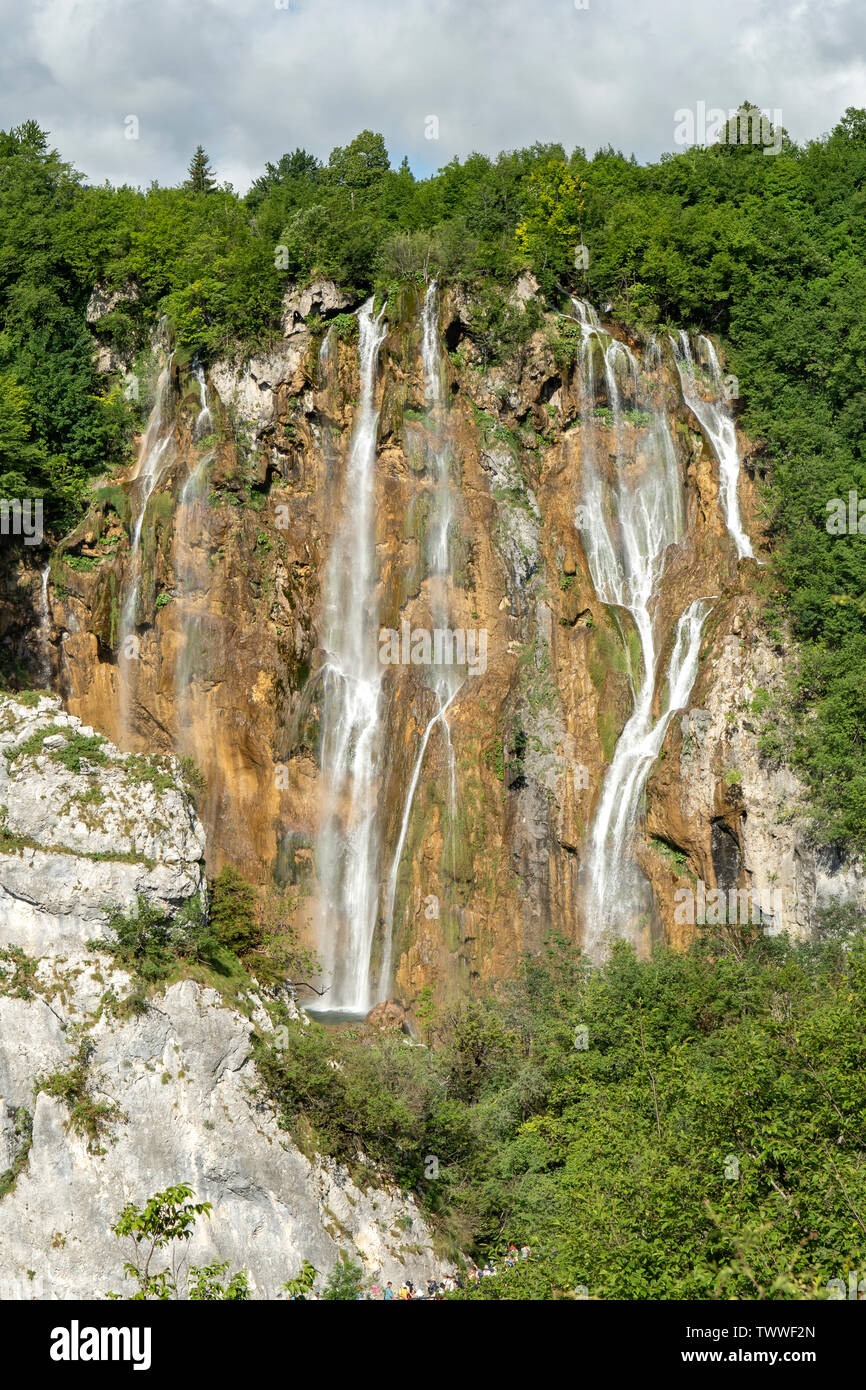 Cascade Veliki Slap, les lacs de Plitvice NP, Croatie Banque D'Images