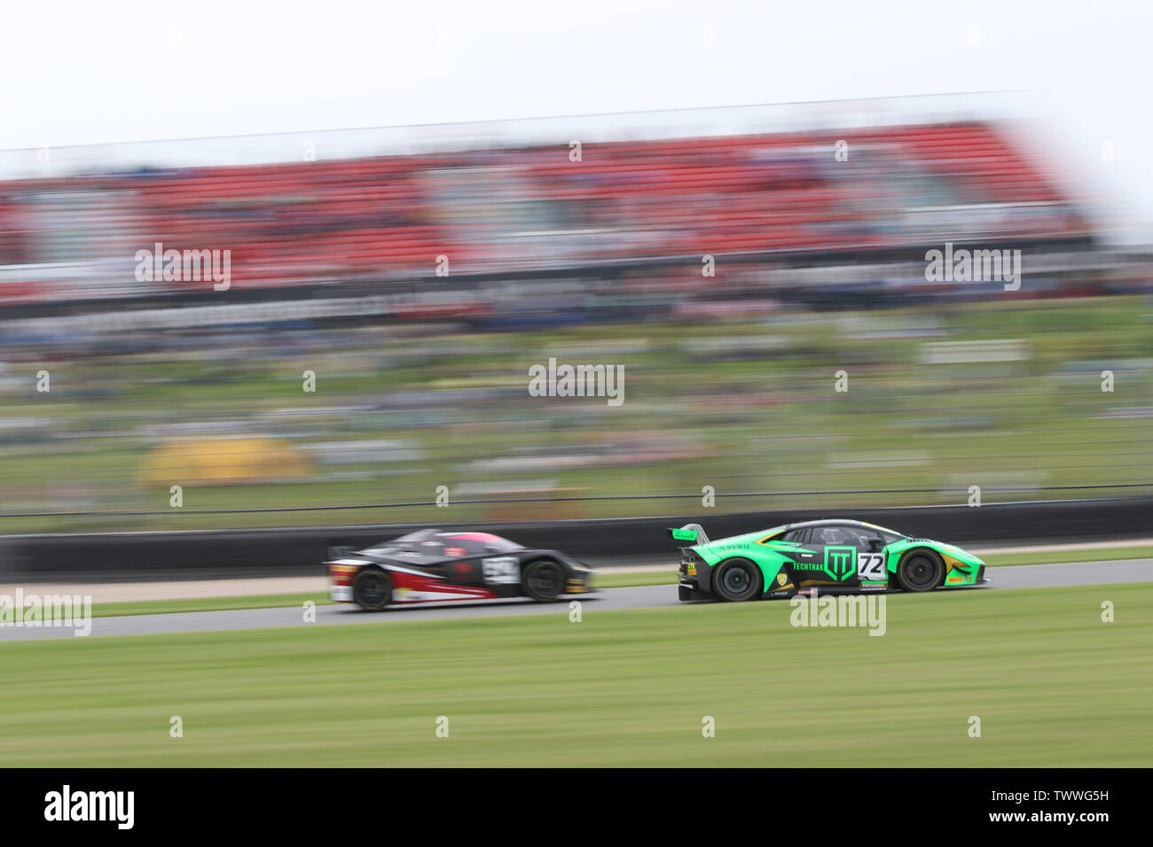 Derby, Royaume-Uni. 23 Juin, 2019. Barwell Motorsport Lamborghini Ouragan GT3 EVO avec pilotes Adam Balon & Phil vif au cours de la British GT Championship Round 9 à Donington Park, Derby, Angleterre le 23 juin 2019. Photo par Jurek Biegus. Credit : UK Sports Photos Ltd/Alamy Live News Banque D'Images