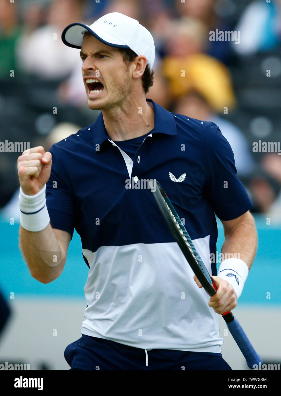 Londres, Royaume-Uni. 23 Juin, 2019. Londres, Angleterre - le 23 juin : Andy Murray (GBR) célébrer après avoir remporté la finale double pendant 7 jours après le championnat du Club Queens Fever-Tree le 23 juin 2019 à Londres, Royaume-Uni. Action Crédit : Foto Sport/Alamy Live News Banque D'Images