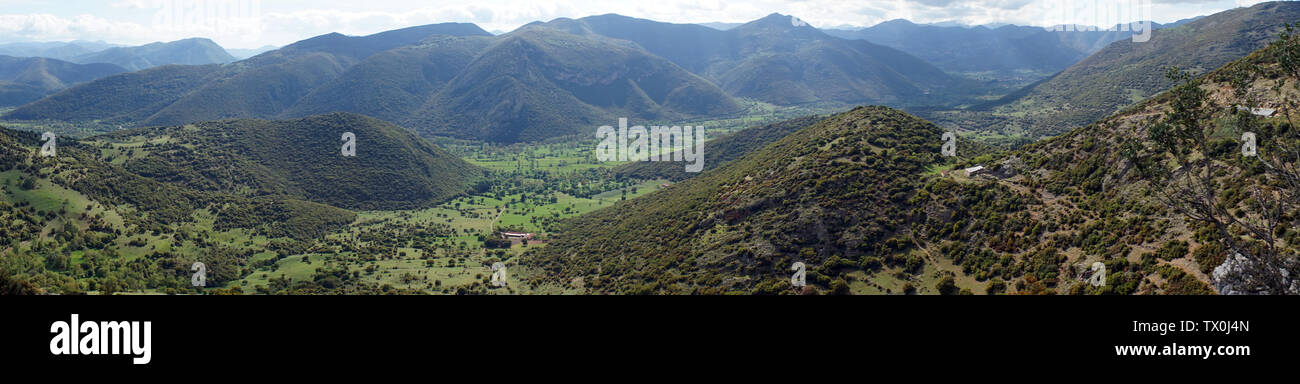 Panorama des montagnes près de Daras en Grèce Banque D'Images