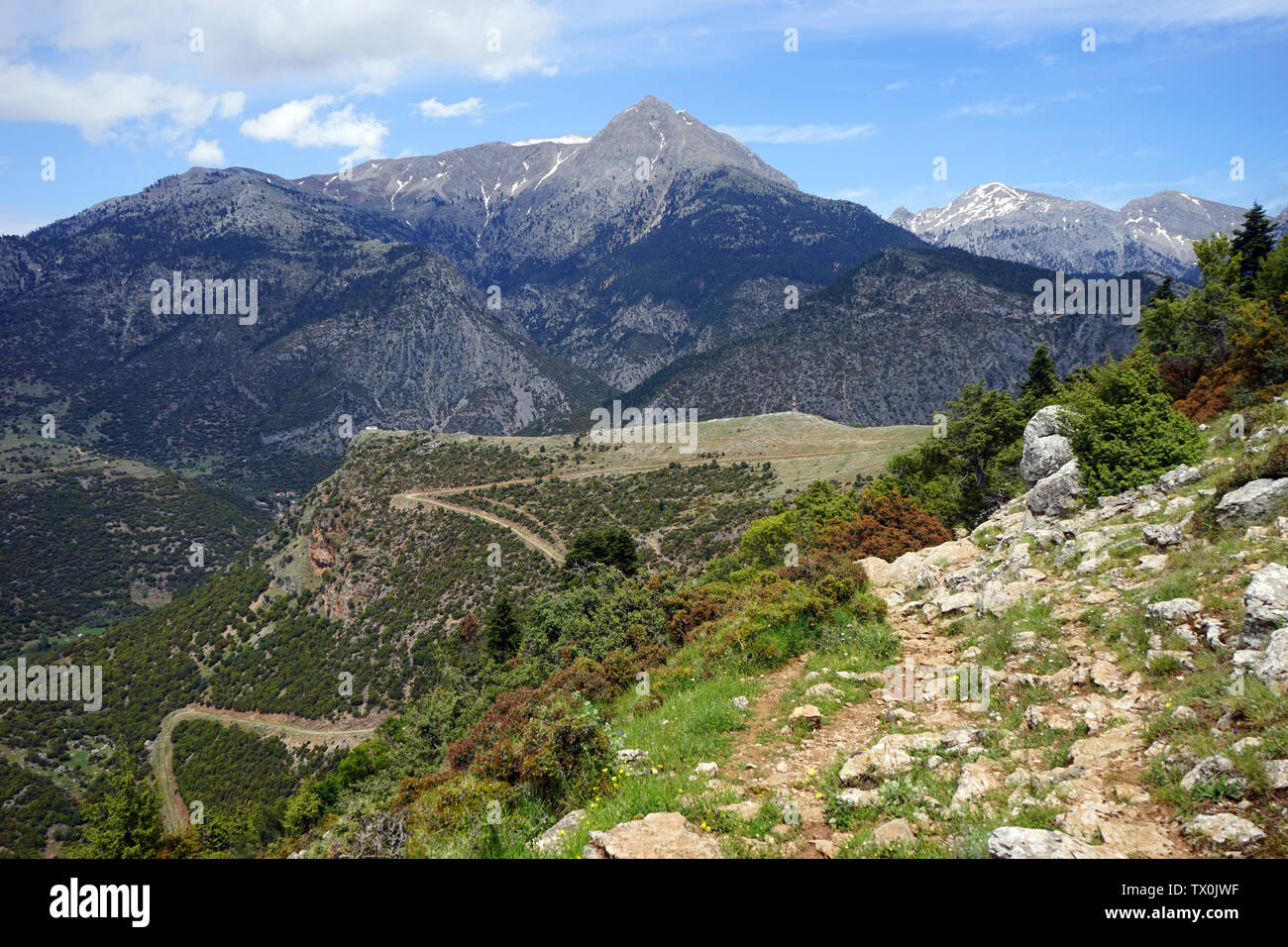Sentier en zone de montagne près de Daras, Grèce Banque D'Images