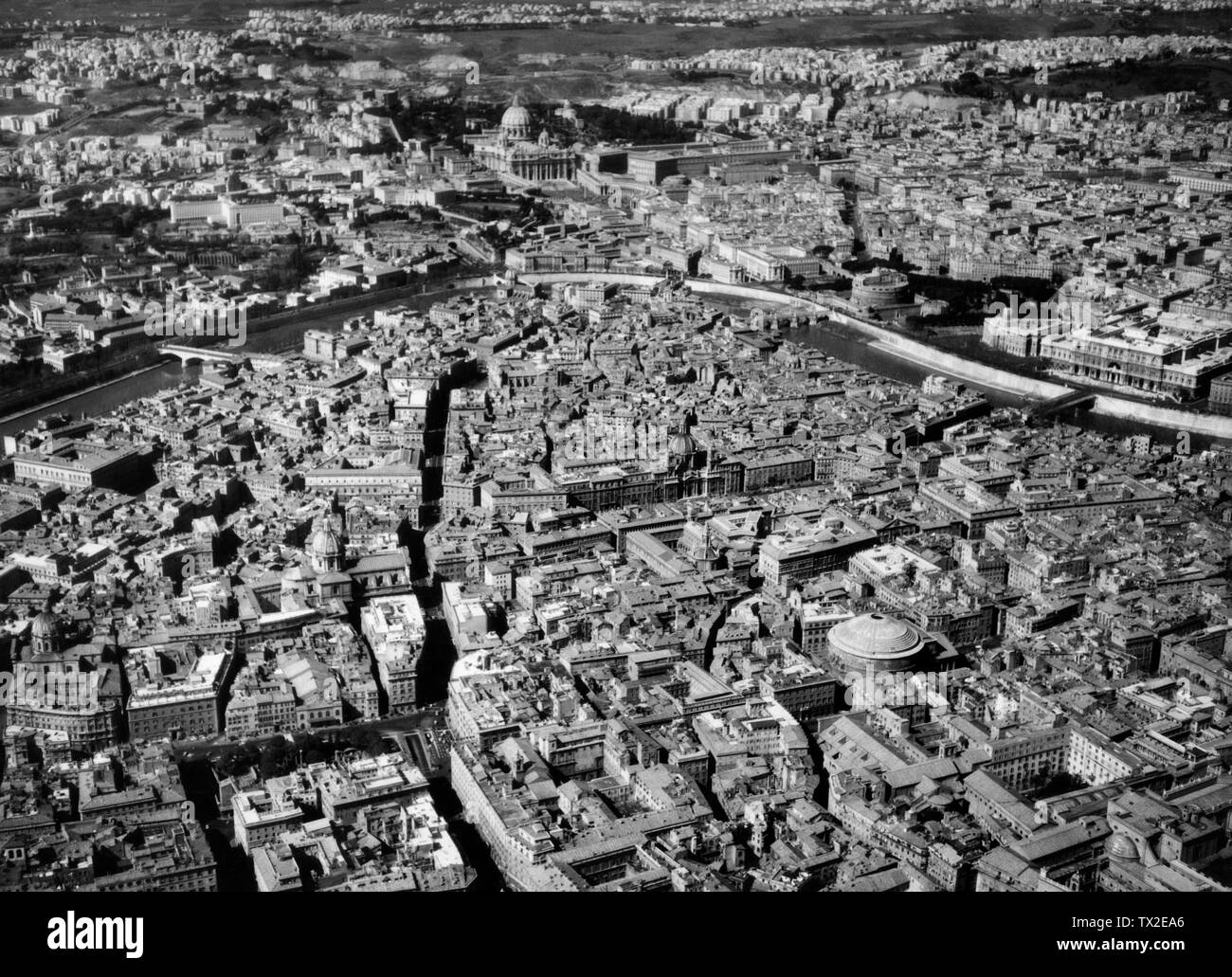 Vue aérienne d'un tract du Tibre à Rome, Italie 1959 Banque D'Images