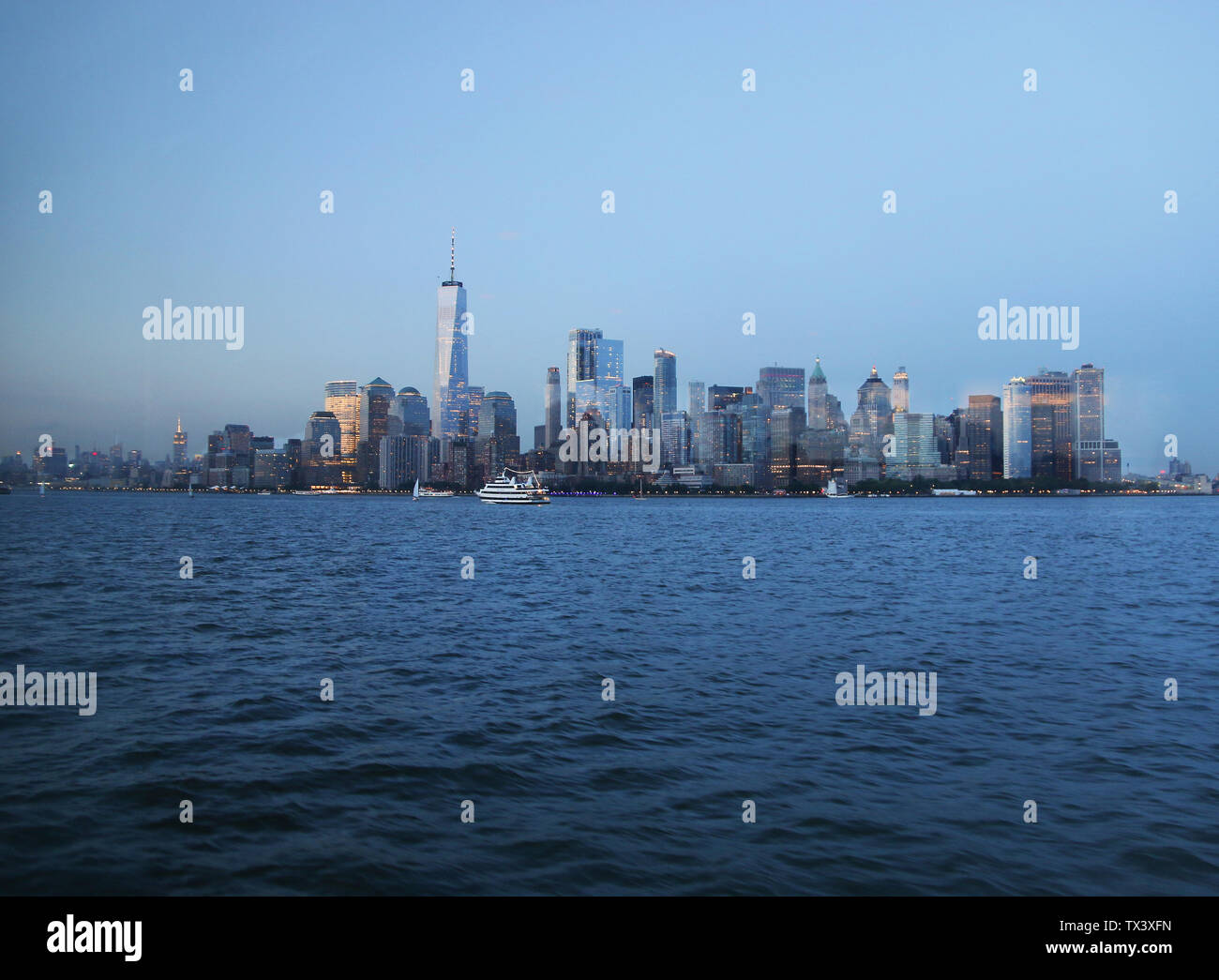 Skyline magnifique vista de New York, avec l'un observatoire mondial dominant la vue, New York City, New York, USA Banque D'Images