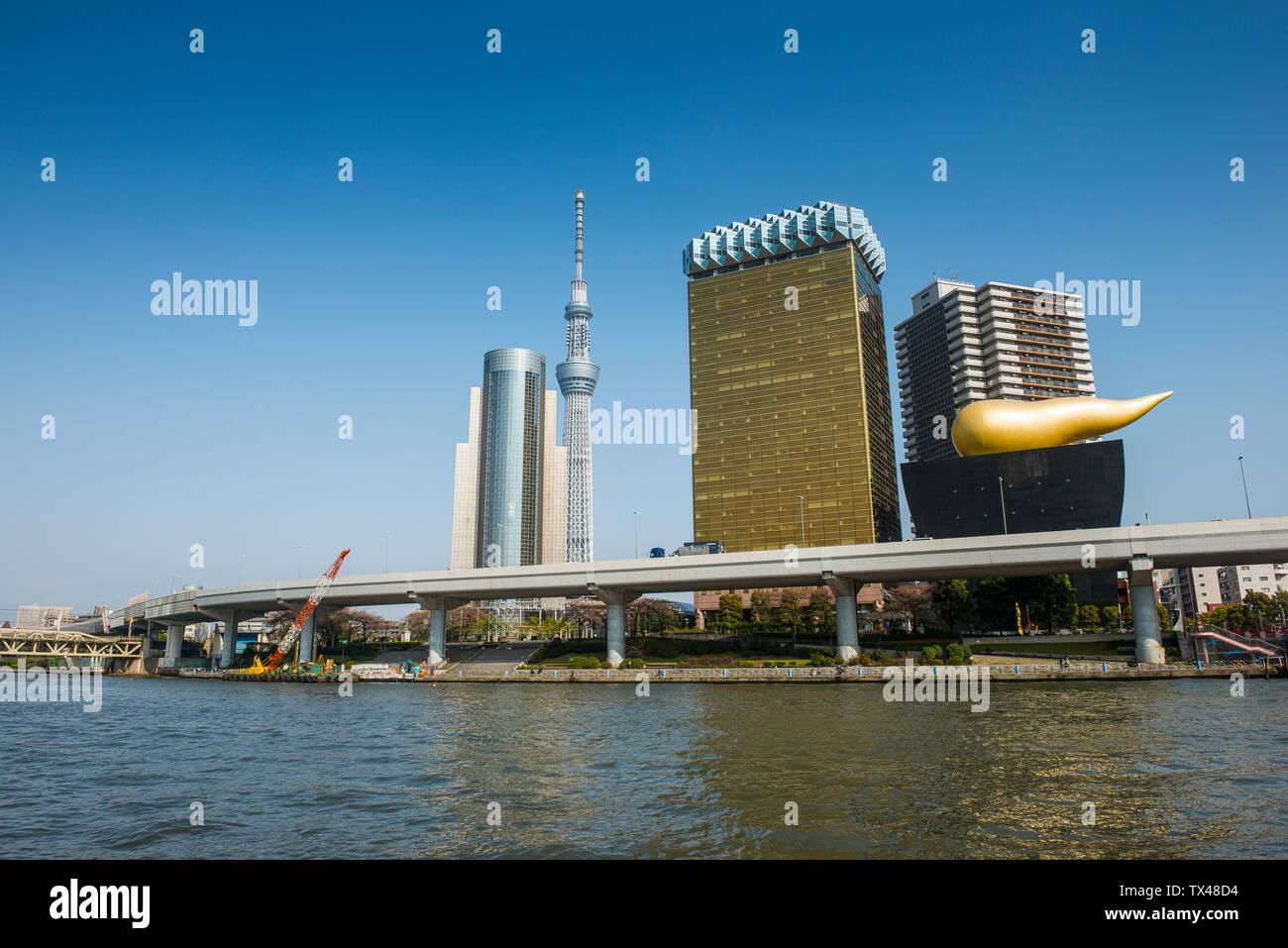 Japon, Tokyo, Asakusa, Tokyo Skytree skyline Banque D'Images