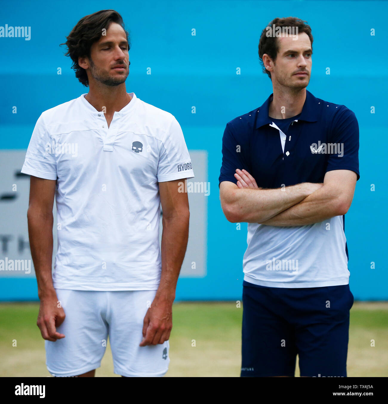Londres, Royaume-Uni. 23 Juin, 2019. Londres, Angleterre - le 23 juin : L-R Feliciano Lopez (ESP) et Andy Murray (GBR) en attente de recevoir le trophée ils pendant Dernier Jour 7 de la Fever-Tree Championships at Queens Club le 23 juin 2019 à Londres, Royaume-Uni. Action Crédit : Foto Sport/Alamy Live News Banque D'Images