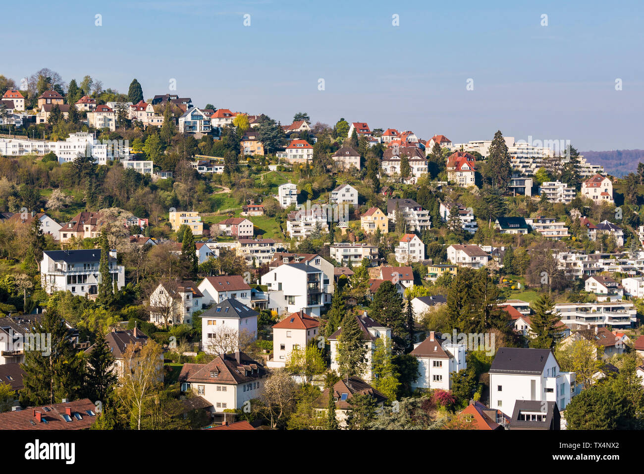 Allemagne, Stuttgart, Haigst, zone résidentielle avec des maisons modernes Banque D'Images