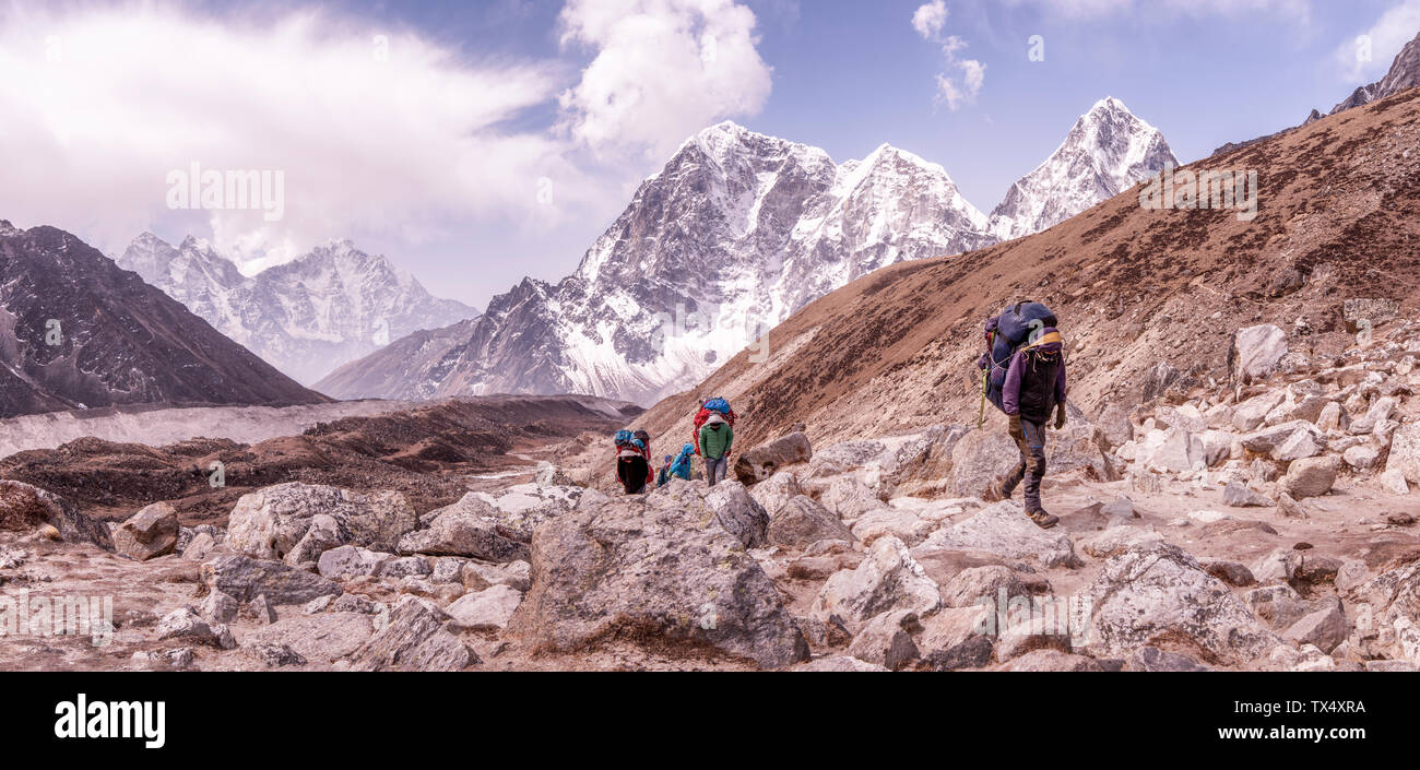 Solo Khumbu, Népal, Everest, Groupe d'alpinistes randonnées à Lobuche Banque D'Images